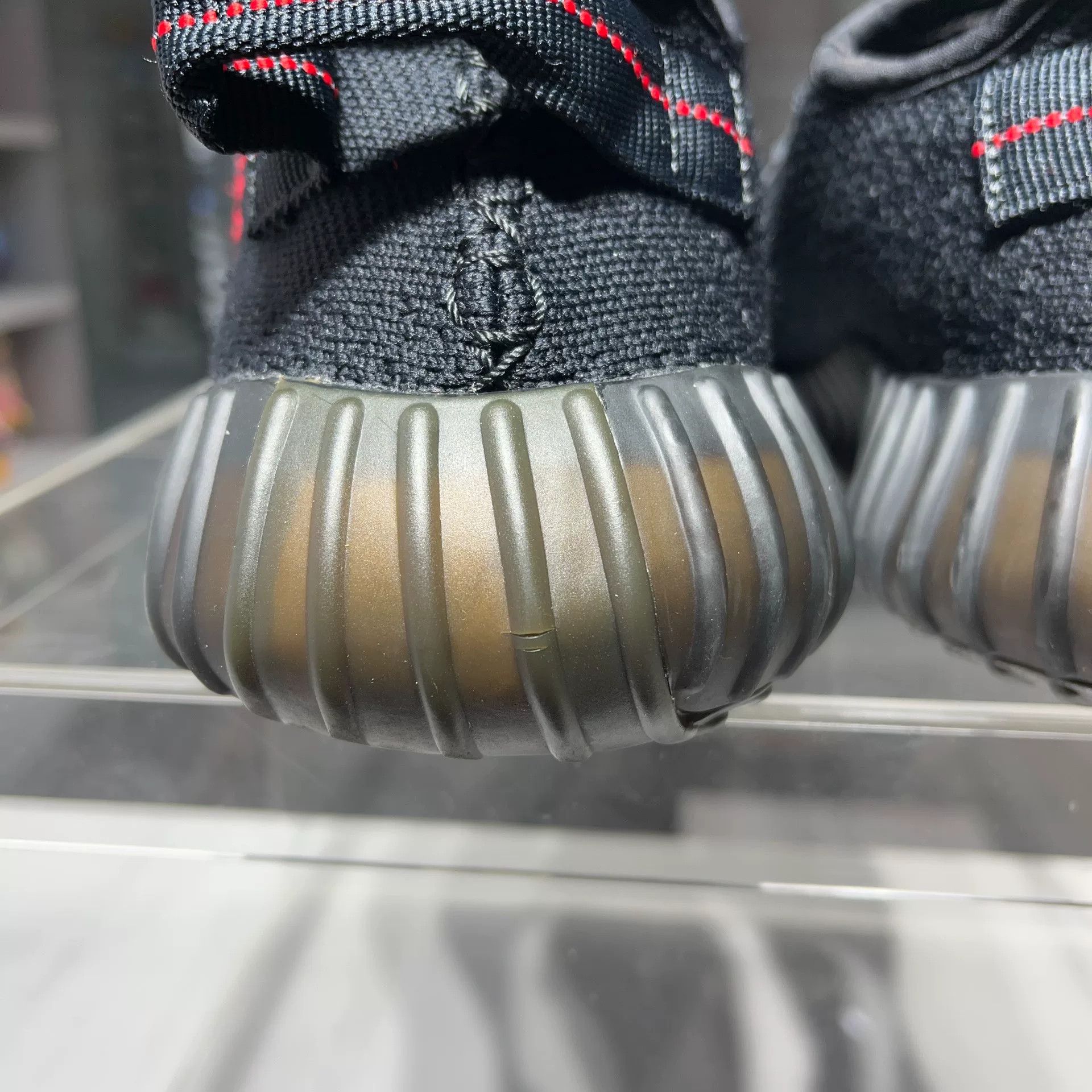 Yeezy Yeezy Black Lowtop Sneakers 41 Men Size US 8.5 / EU 41-42 - 9 Thumbnail