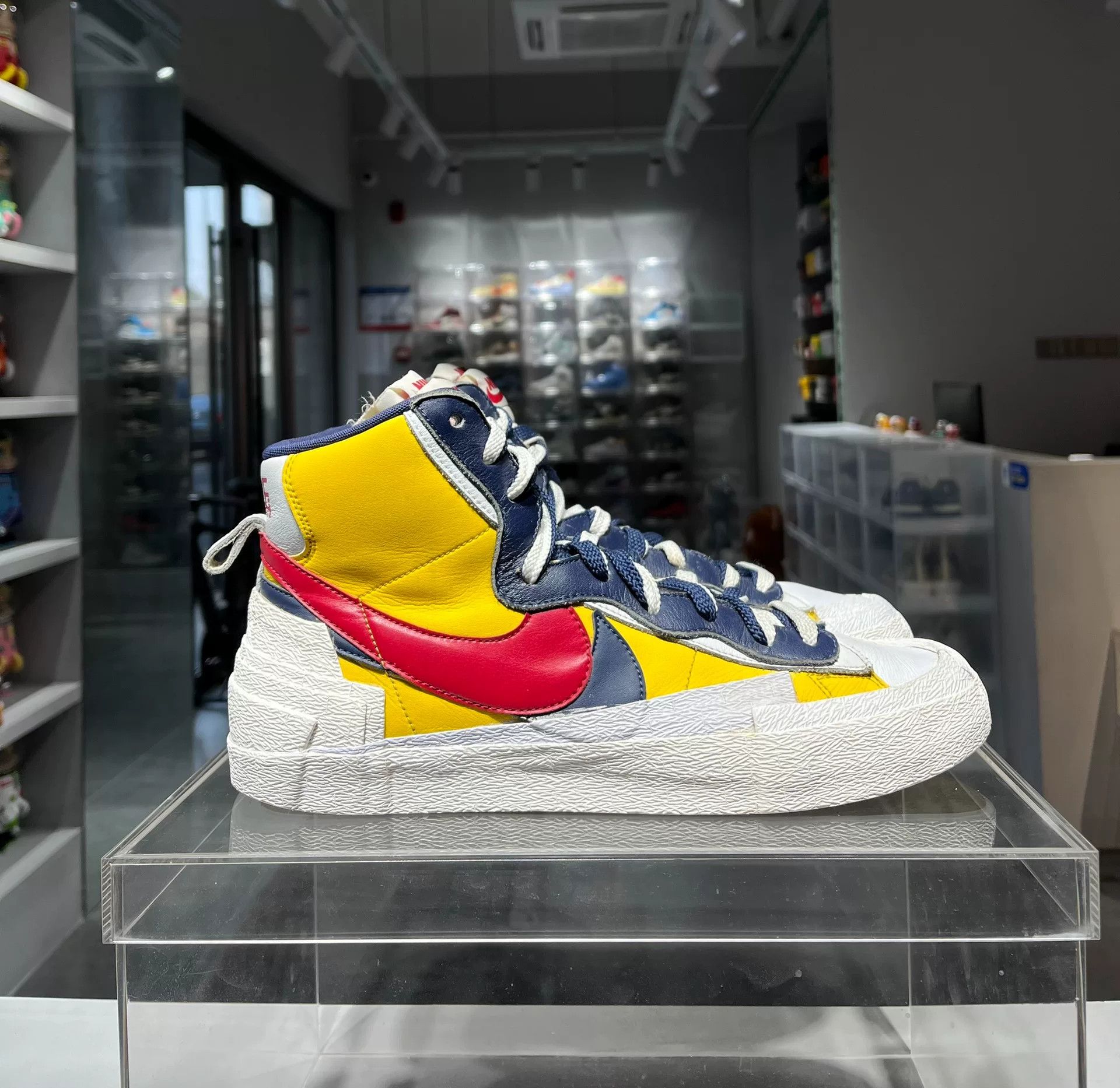 Nike Nike BLAZER Yellow Lowtop Sneakers 45 Men Size US 11.5 / EU 44-45 - 3 Thumbnail