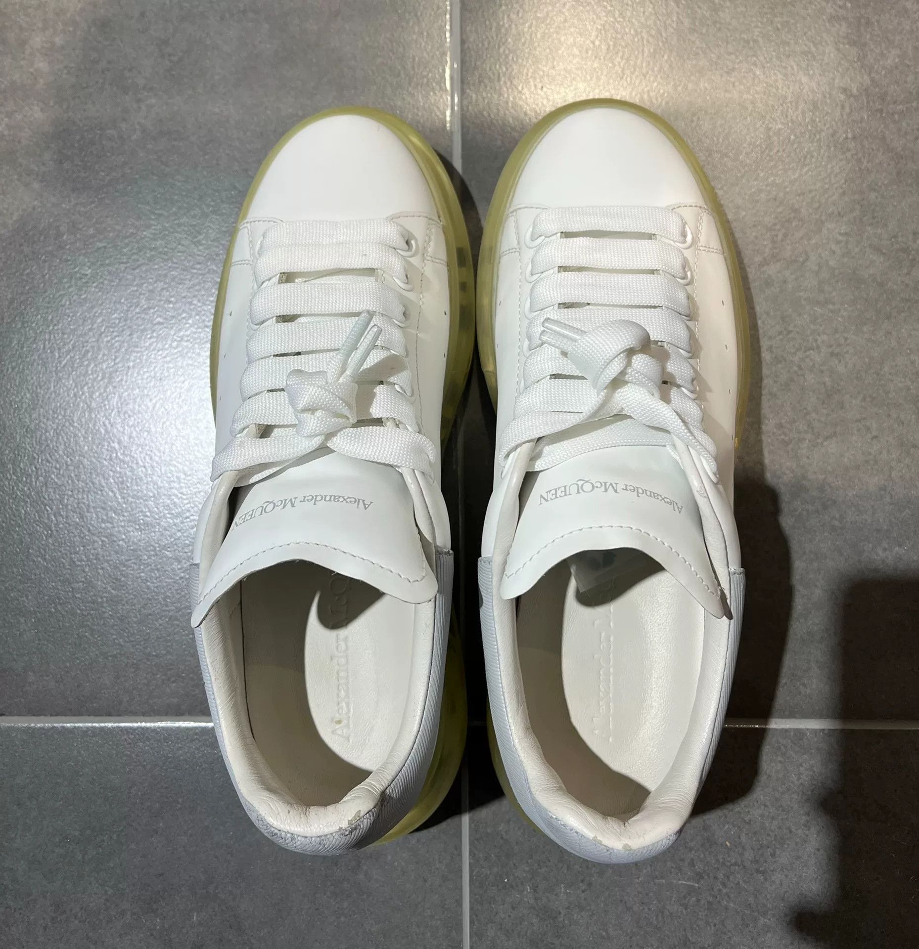 Alexander McQueen Alexander McQueen White Lowtop Sneakers 38 Women Size US 7.5 / IT 37.5 - 8 Thumbnail