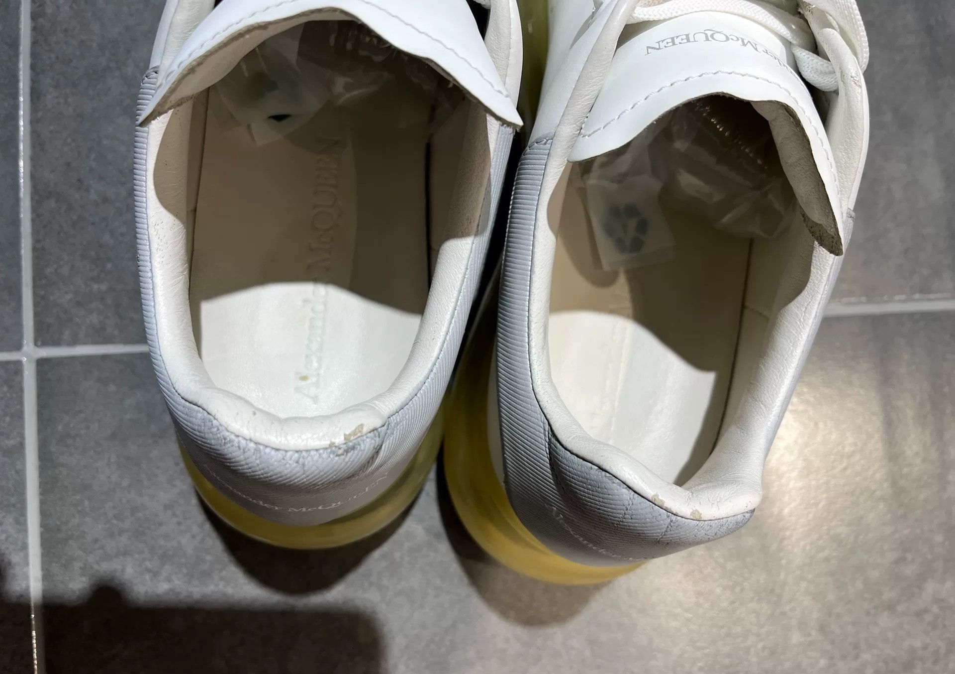 Alexander McQueen Alexander McQueen White Lowtop Sneakers 38 Women Size US 7.5 / IT 37.5 - 9 Thumbnail