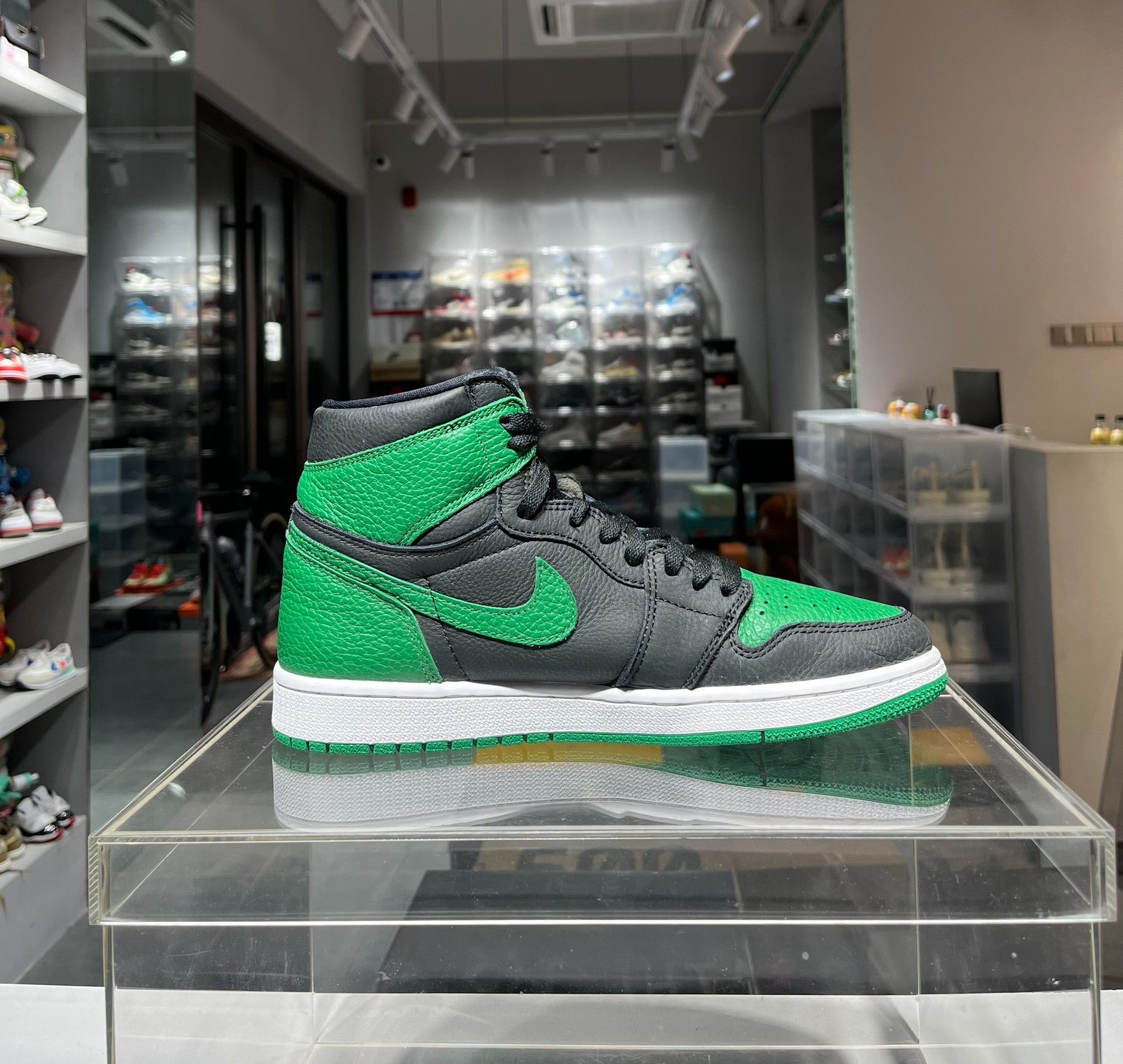 Nike Nike Green Lowtop Sneakers 42 Men Size US 9 / EU 42 - 6 Thumbnail