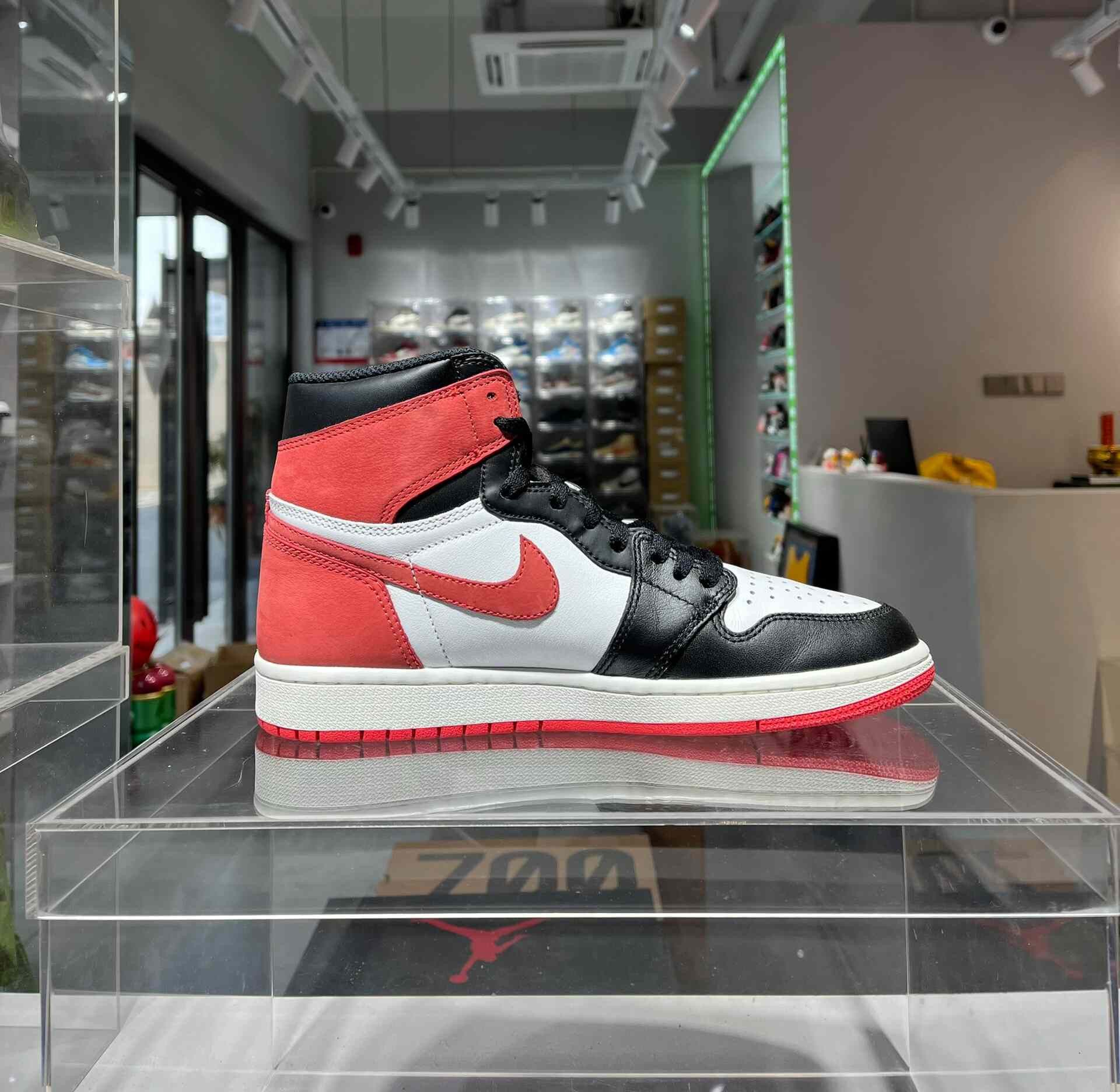 Nike Nike Red Lowtop Sneakers 41 Men Size US 8.5 / EU 41-42 - 6 Thumbnail