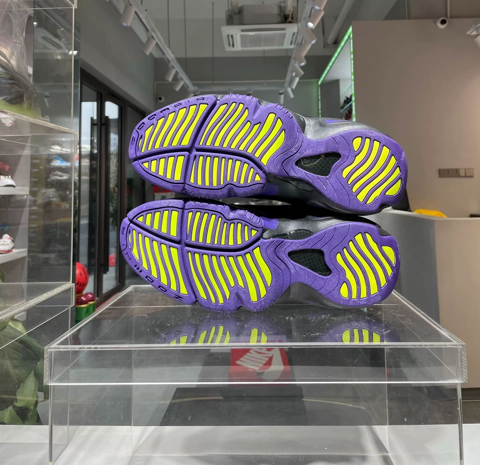 Nike Nike ZOOM FLIGHT98 Purple Lowtop Sneakers 44 Men Size US 10.5 / EU 43-44 - 7 Thumbnail
