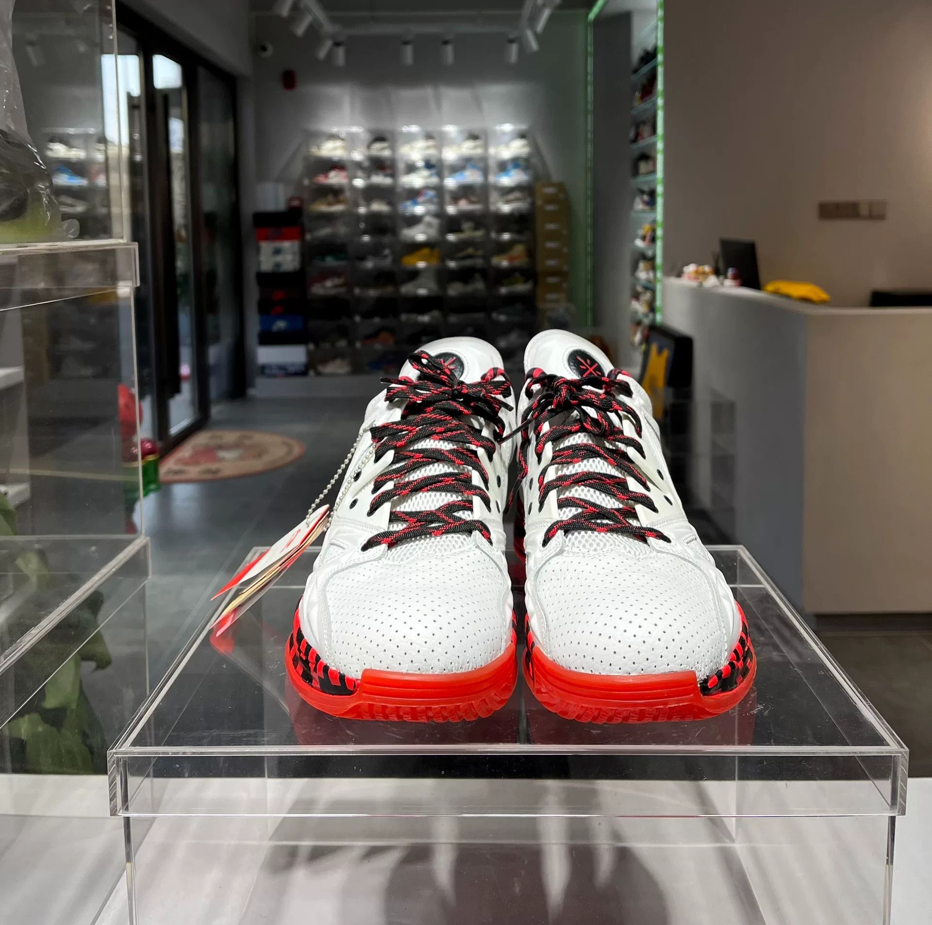 Li-Ning Li-Ning Lowtop Sneakers 43.5 Men Size US 10.5 / EU 43-44 - 2 Thumbnail