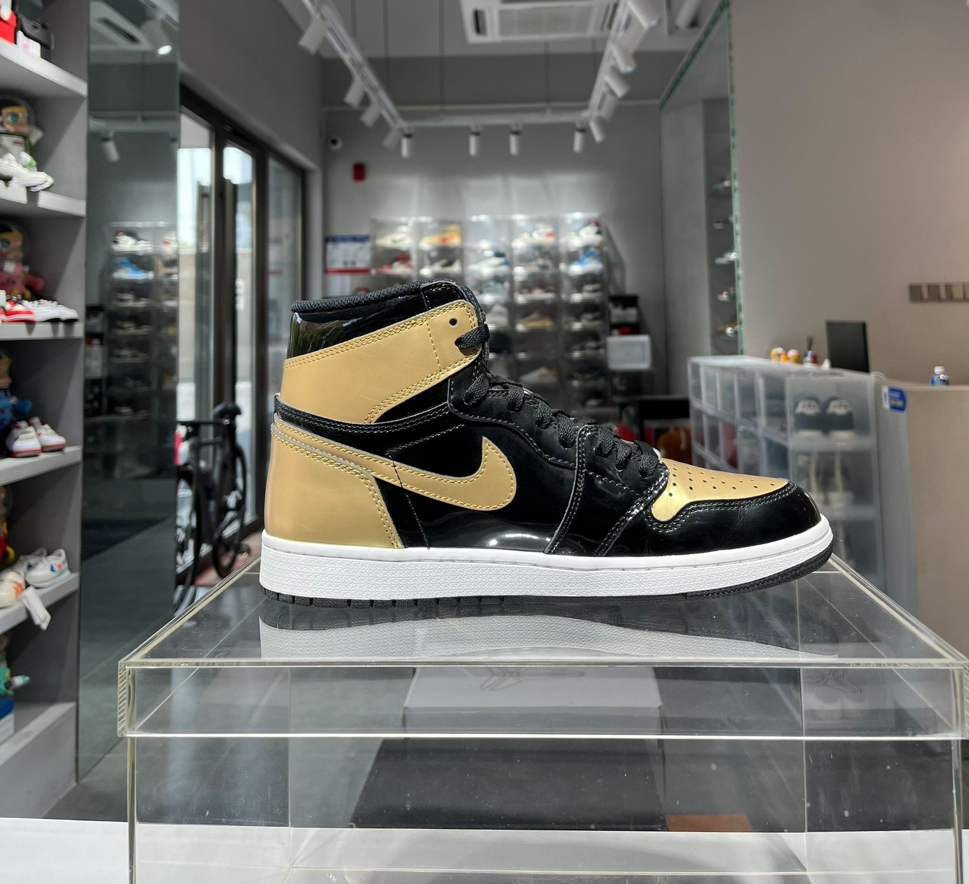 Nike Nike Black Lowtop Sneakers 42 Men Size US 9 / EU 42 - 6 Thumbnail