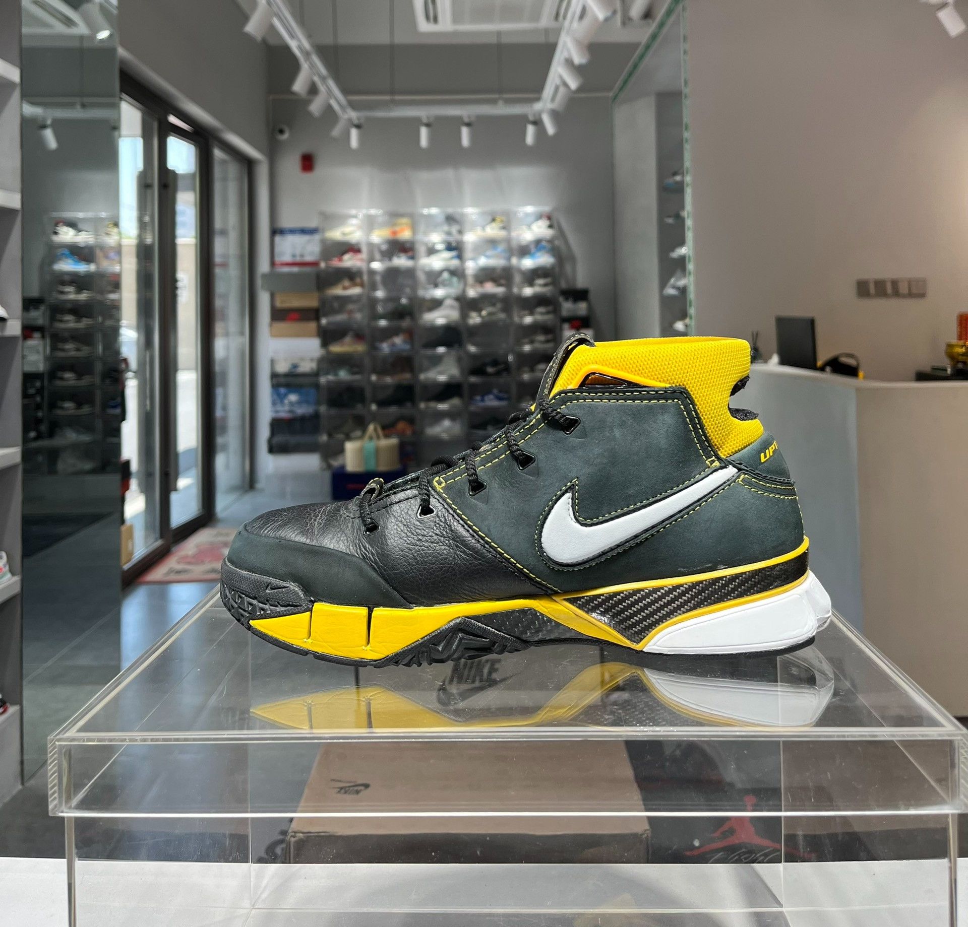 Nike Nike Yellow Lowtop Sneakers 41 Men Size US 8.5 / EU 41-42 - 5 Thumbnail