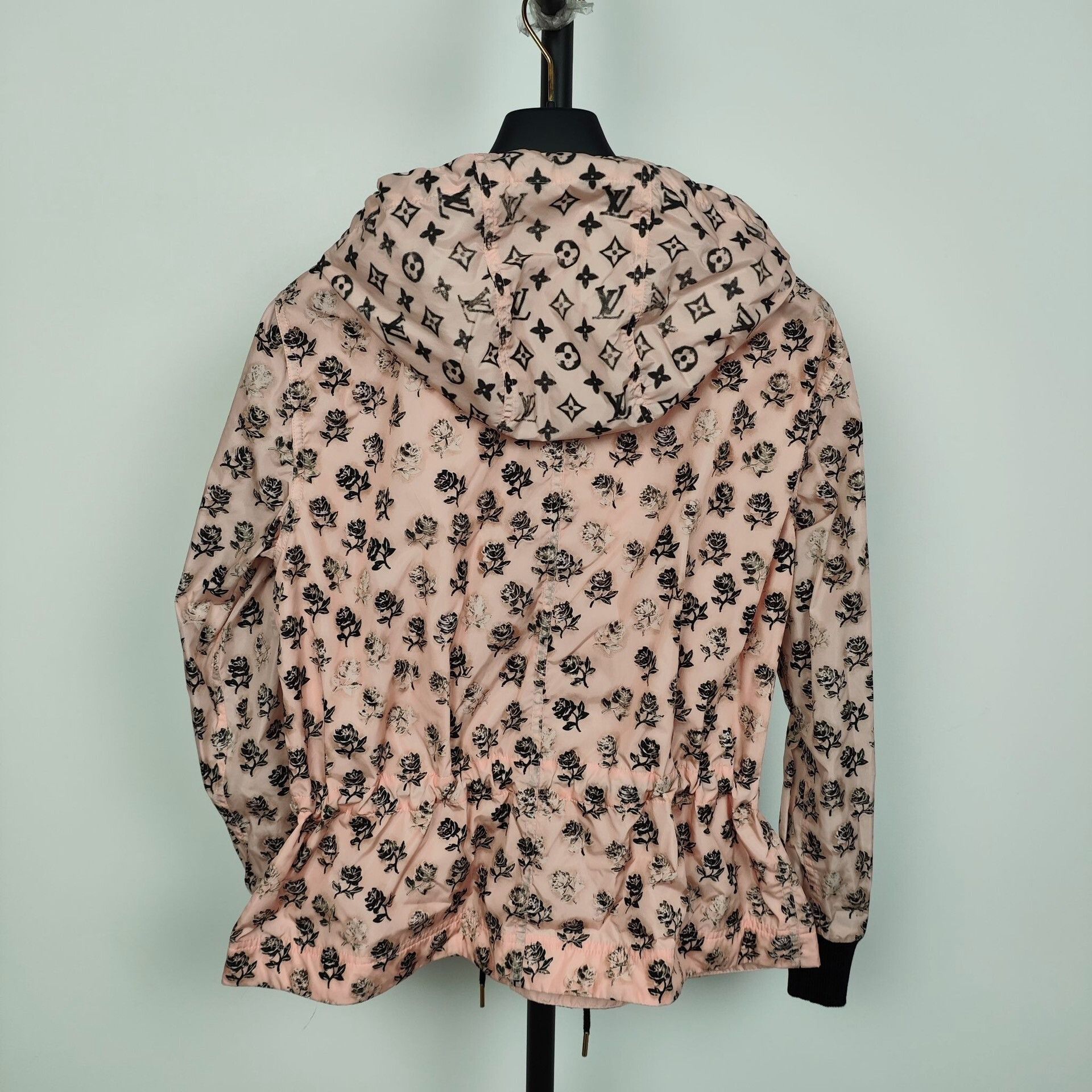 Louis Vuitton Louis Vuitton Pink Jacket 25 Women Size XS / US 0-2 / IT 36-38 - 2 Thumbnail