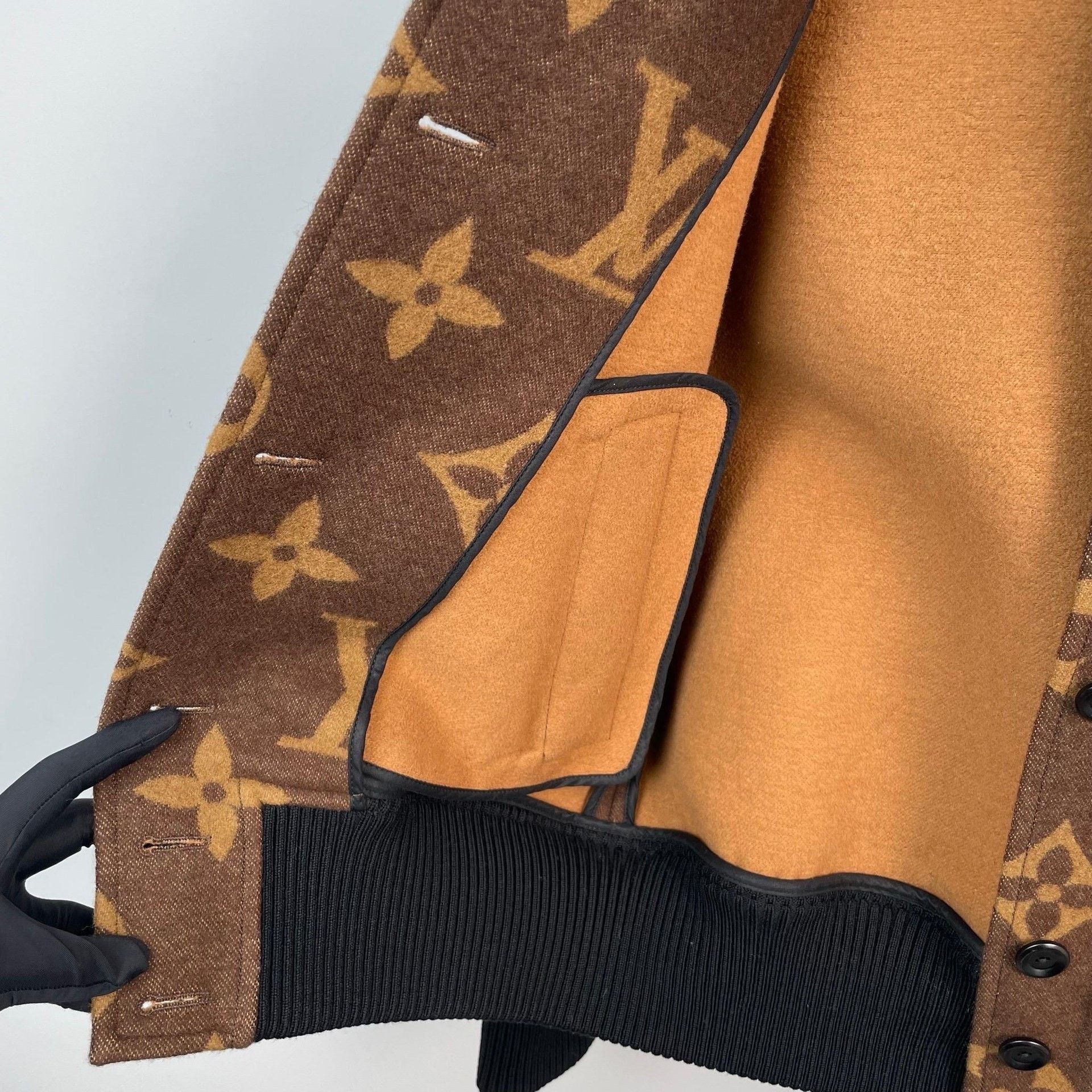 Louis Vuitton Louis Vuitton Multi Light Jacket 36 Men Size US S / EU 44-46 / 1 - 5 Thumbnail