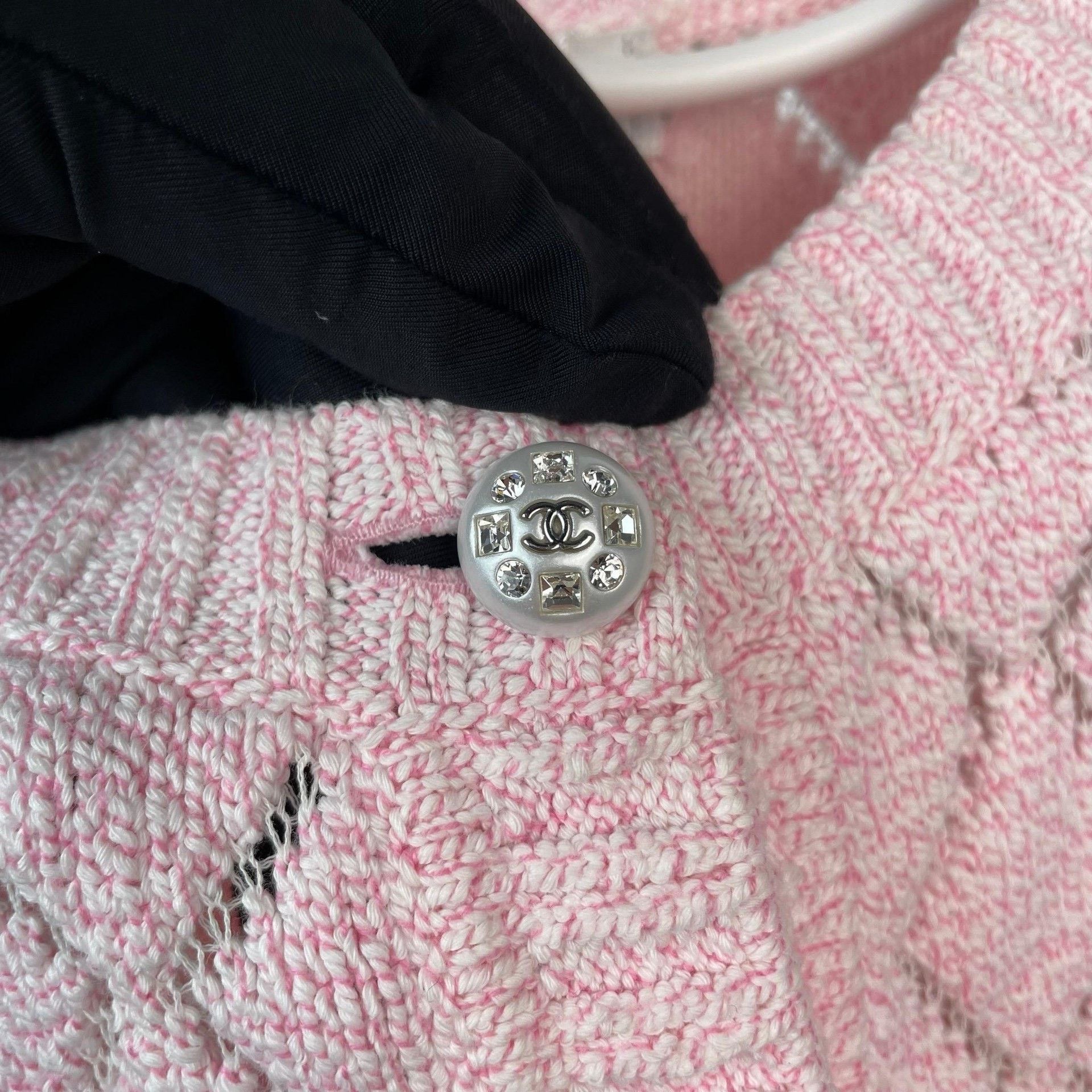 Chanel Chanel Pink Sweater S Women Size S / US 4 / IT 40 - 9 Thumbnail