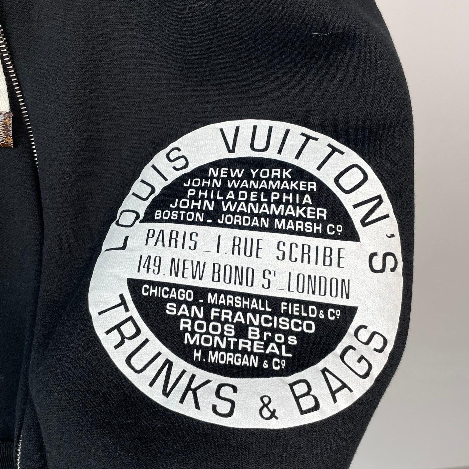Louis Vuitton Louis Vuitton Black Light Jacket S Men Size US S / EU 44-46 / 1 - 2 Thumbnail