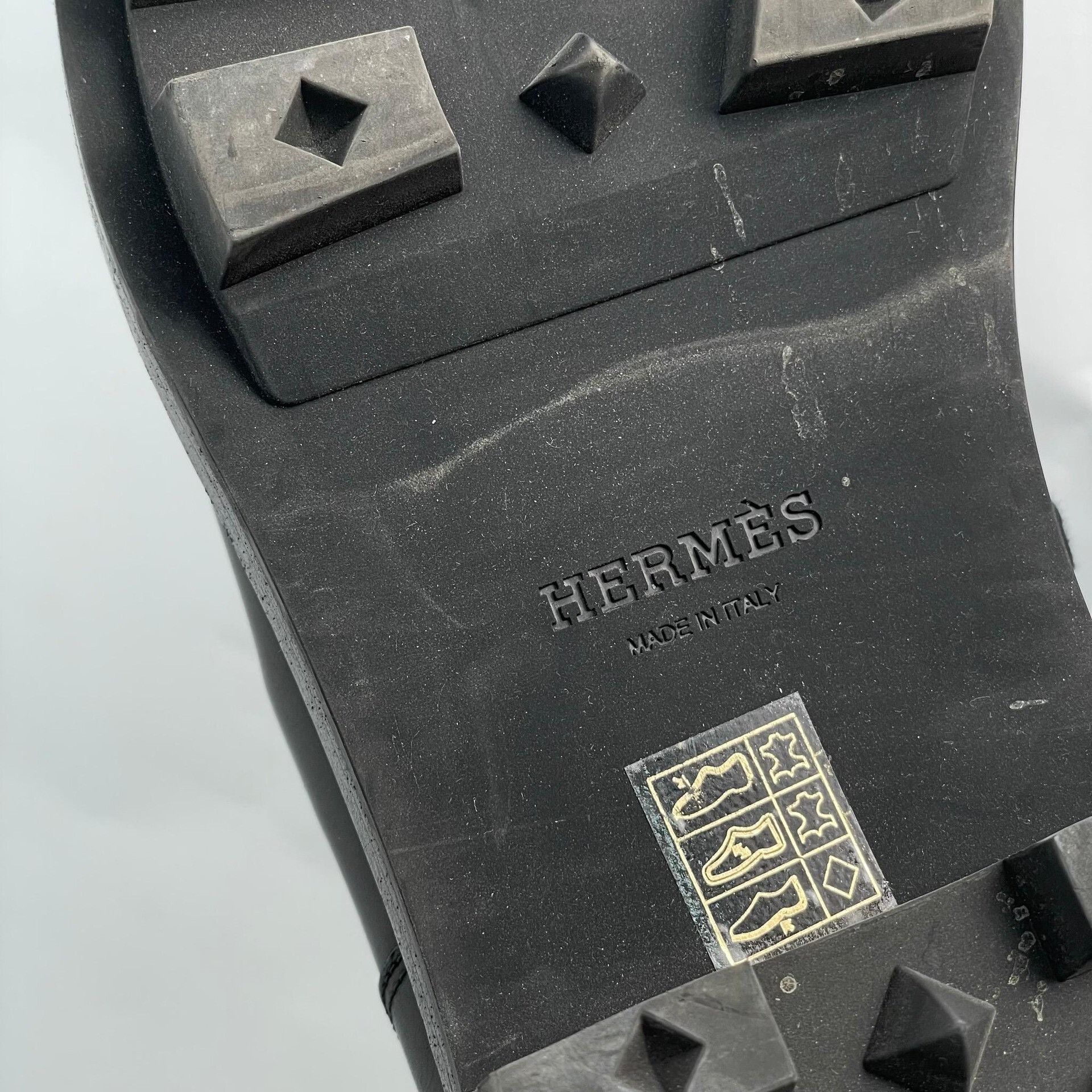Hermes Hermes Silver Lowtop Sneakers 42 Men Size US 9 / EU 42 - 9 Thumbnail