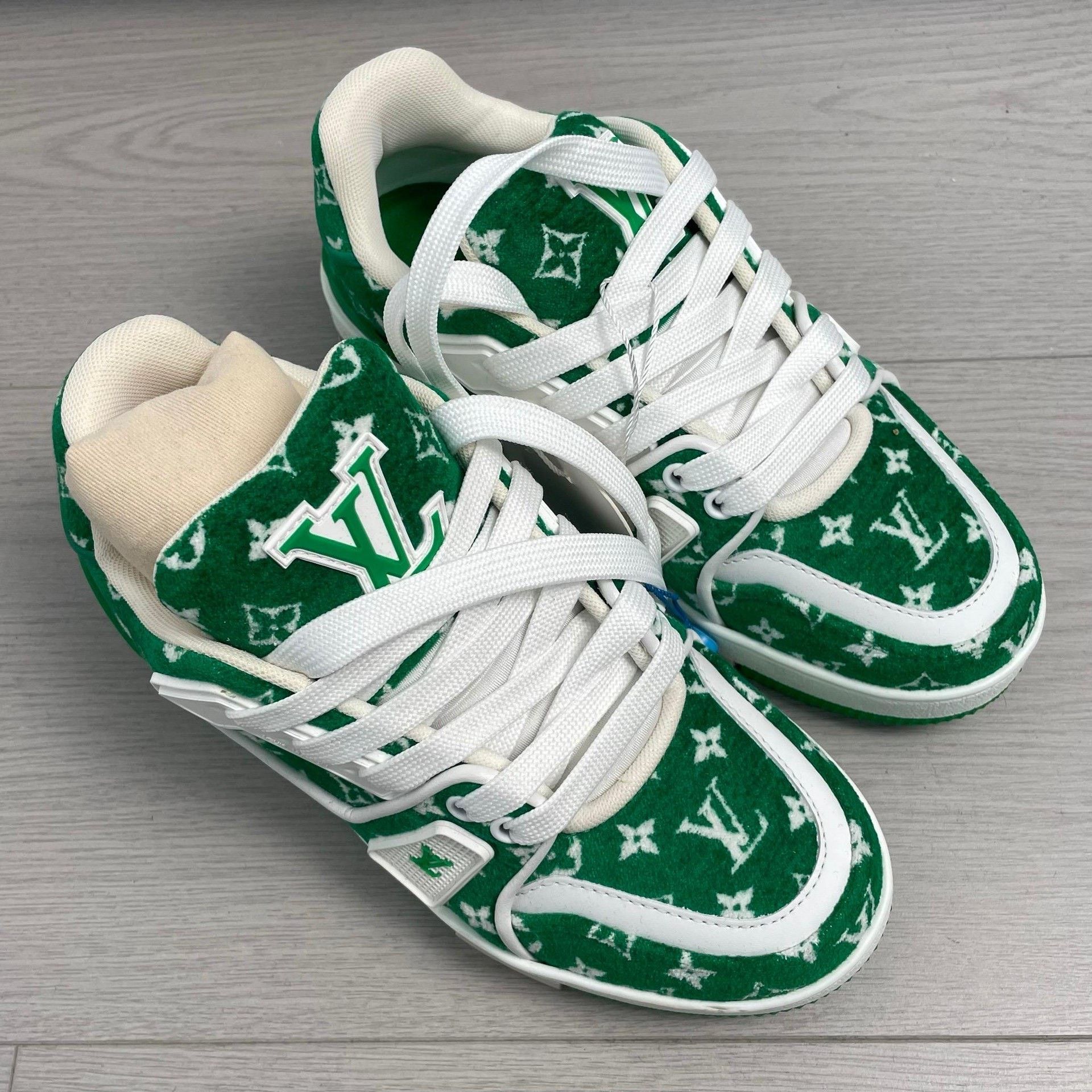 Louis Vuitton Louis Vuitton Green Lowtop Sneakers 35 Women Size US 5 / IT 35 - 3 Thumbnail
