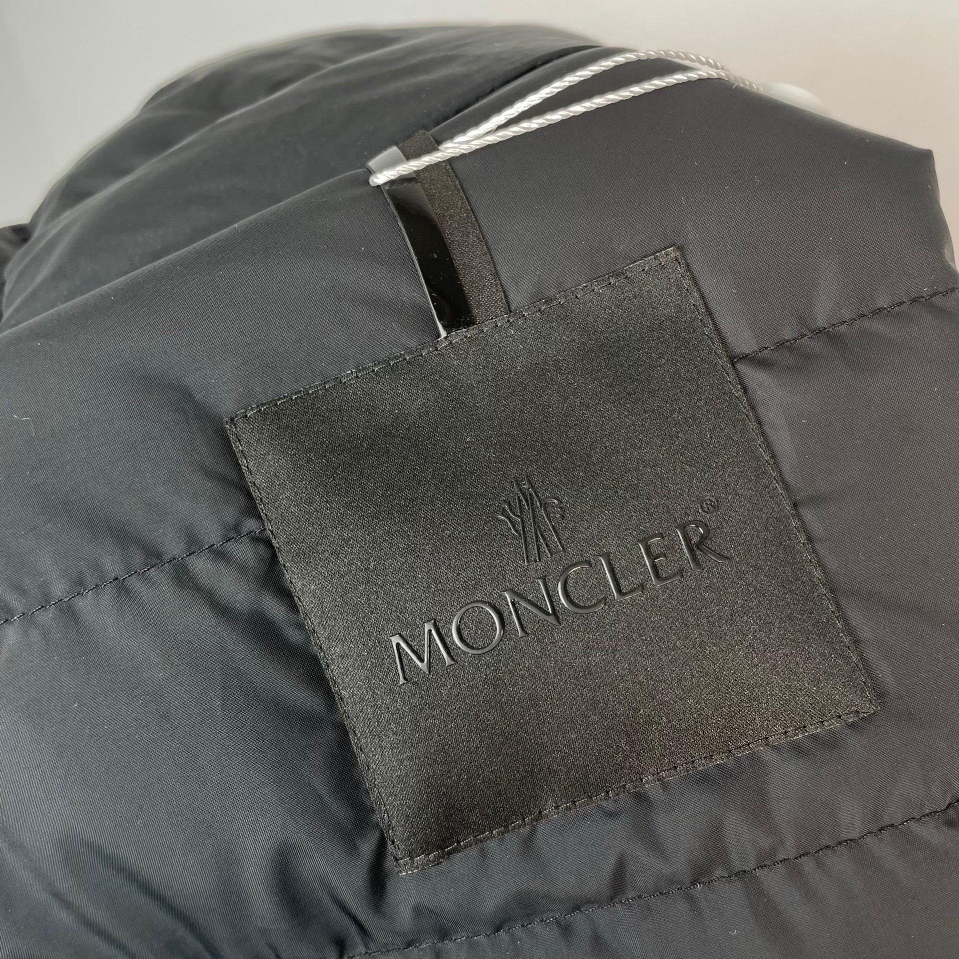 Moncler Moncler Black Heavy Coat 5 Men Size US XS / EU 42 / 0 - 9 Thumbnail