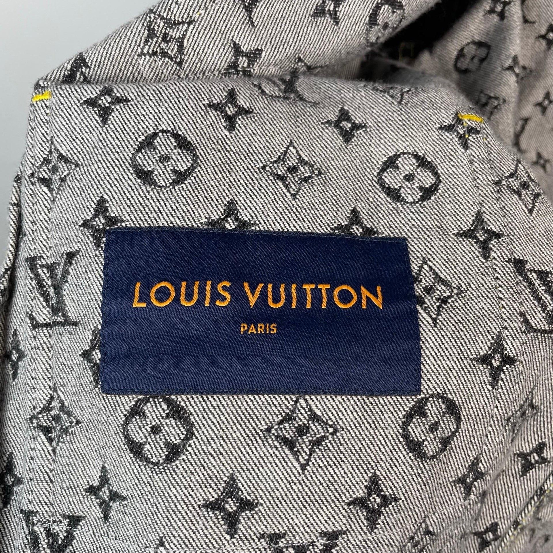 Louis Vuitton Louis Vuitton Blue Light Jacket 46 Men Size US L / EU 52-54 / 3 - 6 Thumbnail