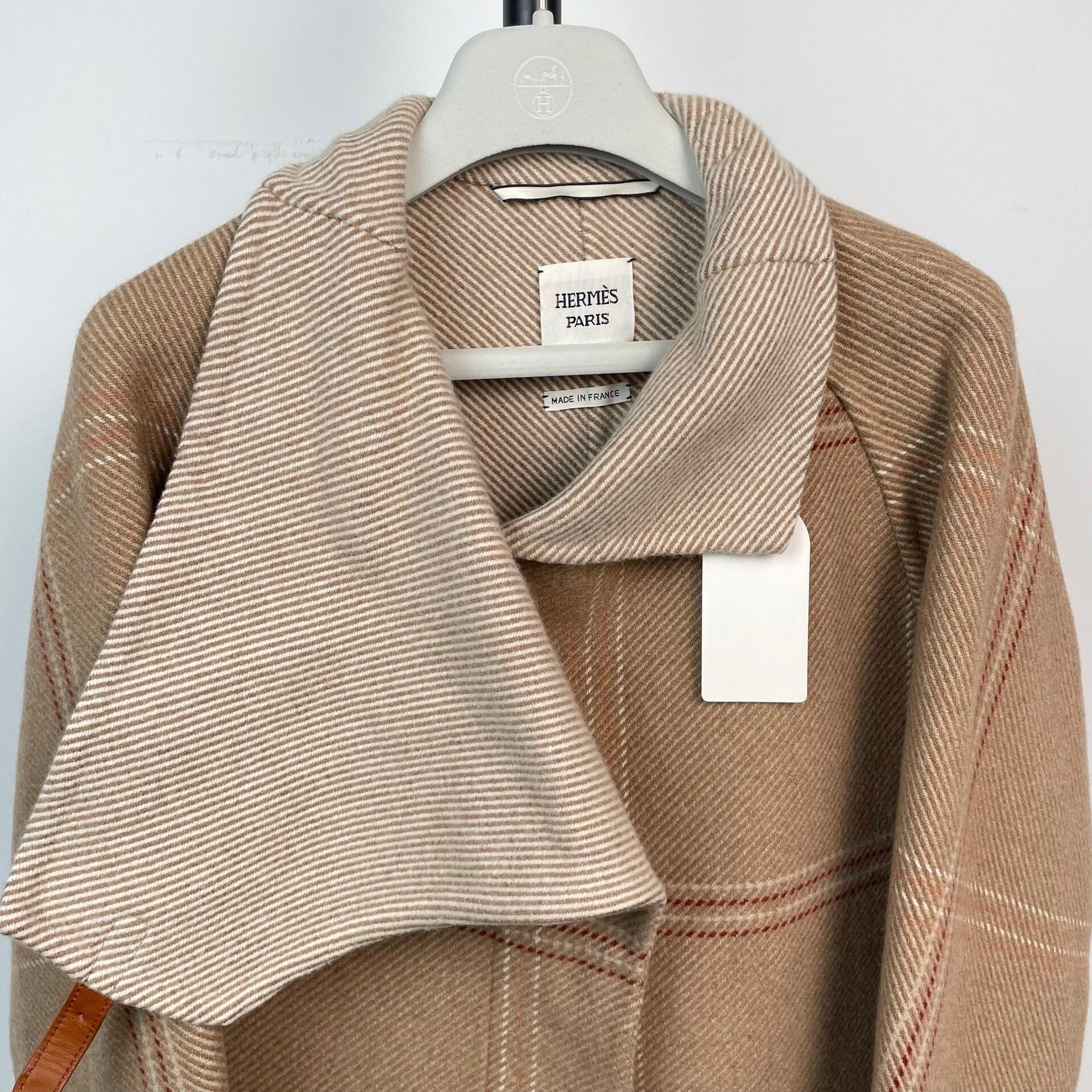 Hermes Hermes Plaid Beige Coat M Women Size M / US 6-8 / IT 42-44 - 3 Thumbnail