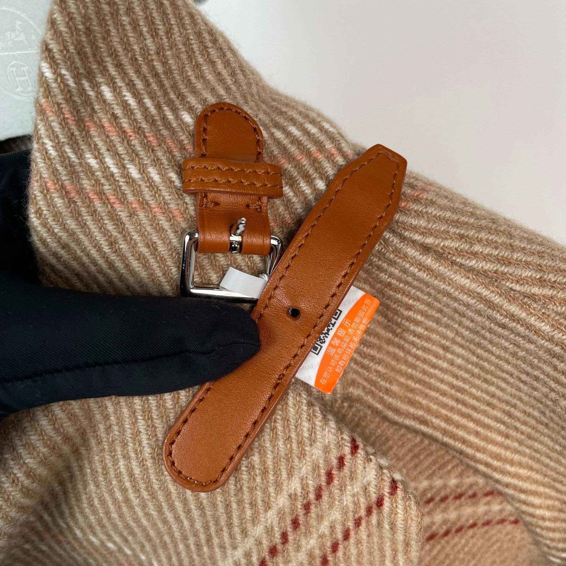 Hermes Hermes Plaid Beige Coat M Women Size M / US 6-8 / IT 42-44 - 4 Thumbnail