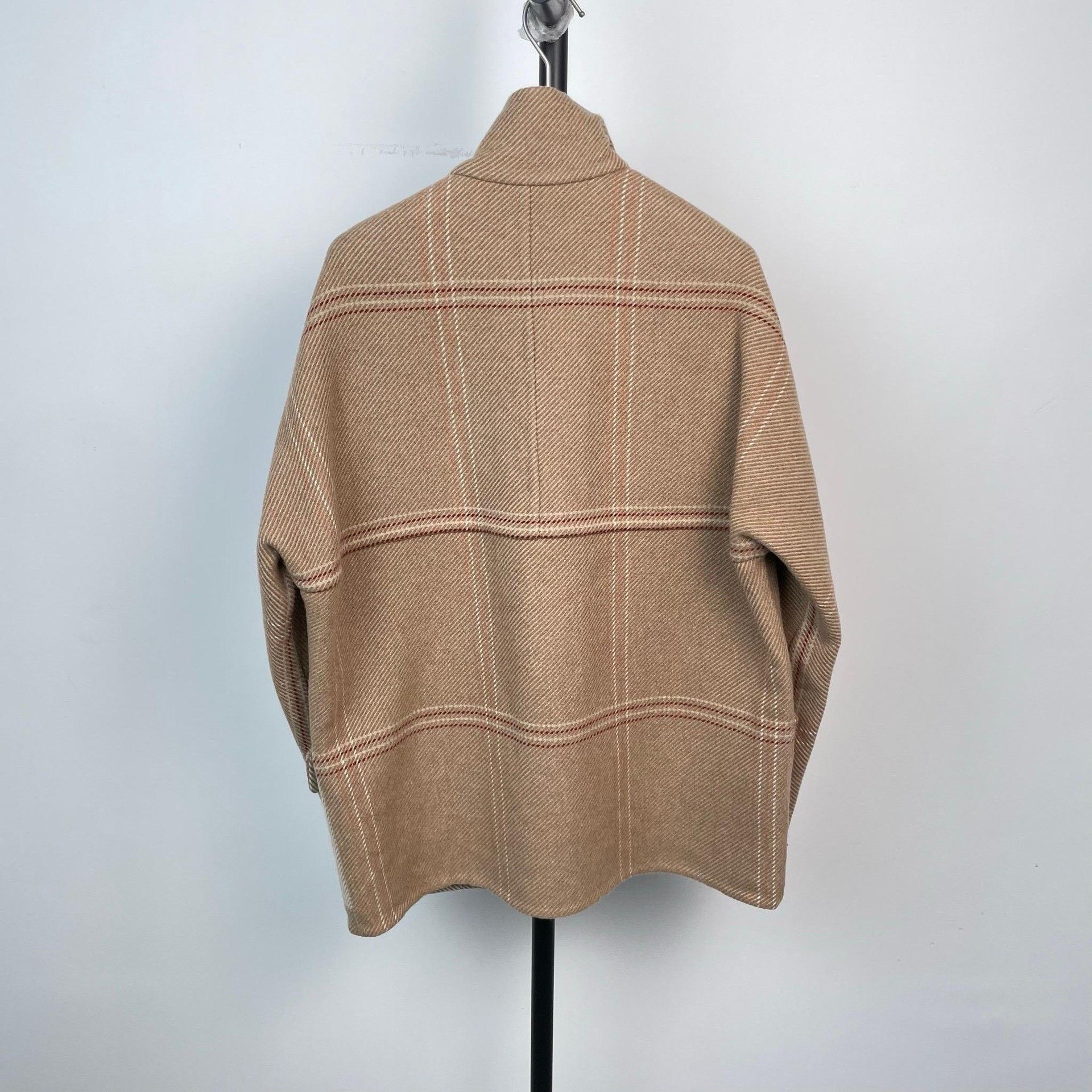 Hermes Hermes Plaid Beige Coat M Women Size M / US 6-8 / IT 42-44 - 2 Thumbnail