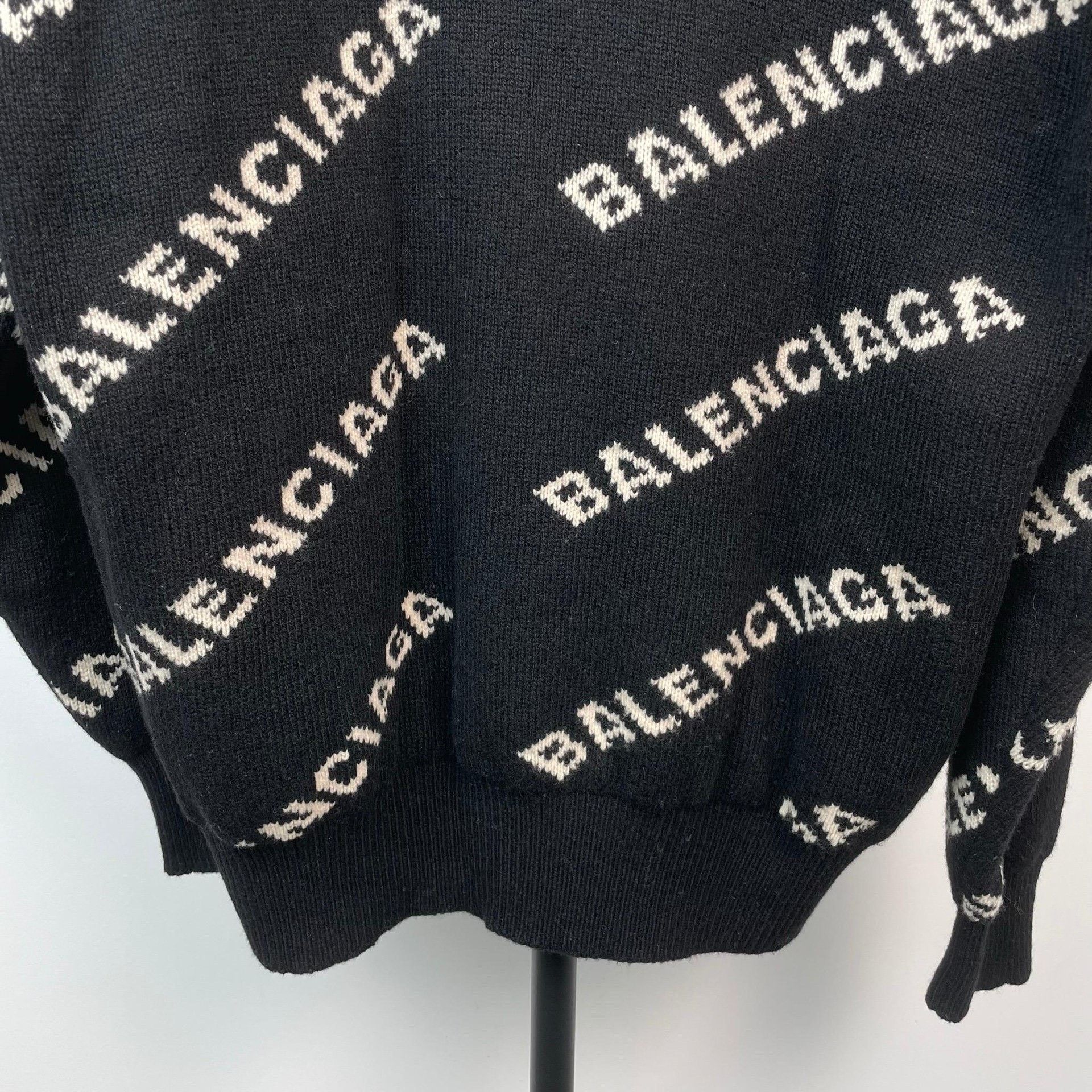 Balenciaga Balenciaga Black Sweater XS Men Size US XS / EU 42 / 0 - 3 Thumbnail