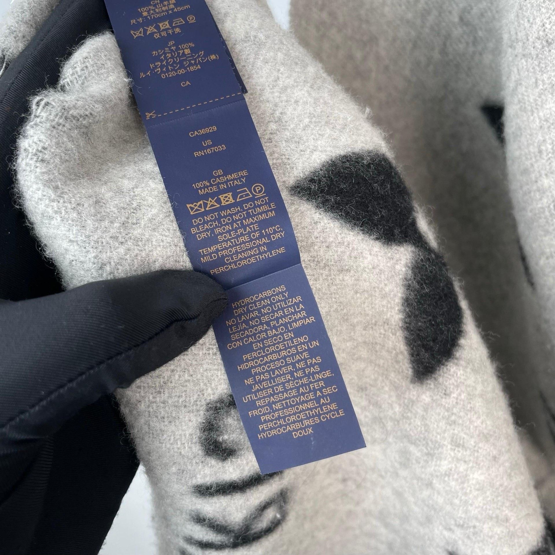 Louis Vuitton Louis Vuitton Gray Scarf XS Men Size ONE SIZE - 7 Thumbnail