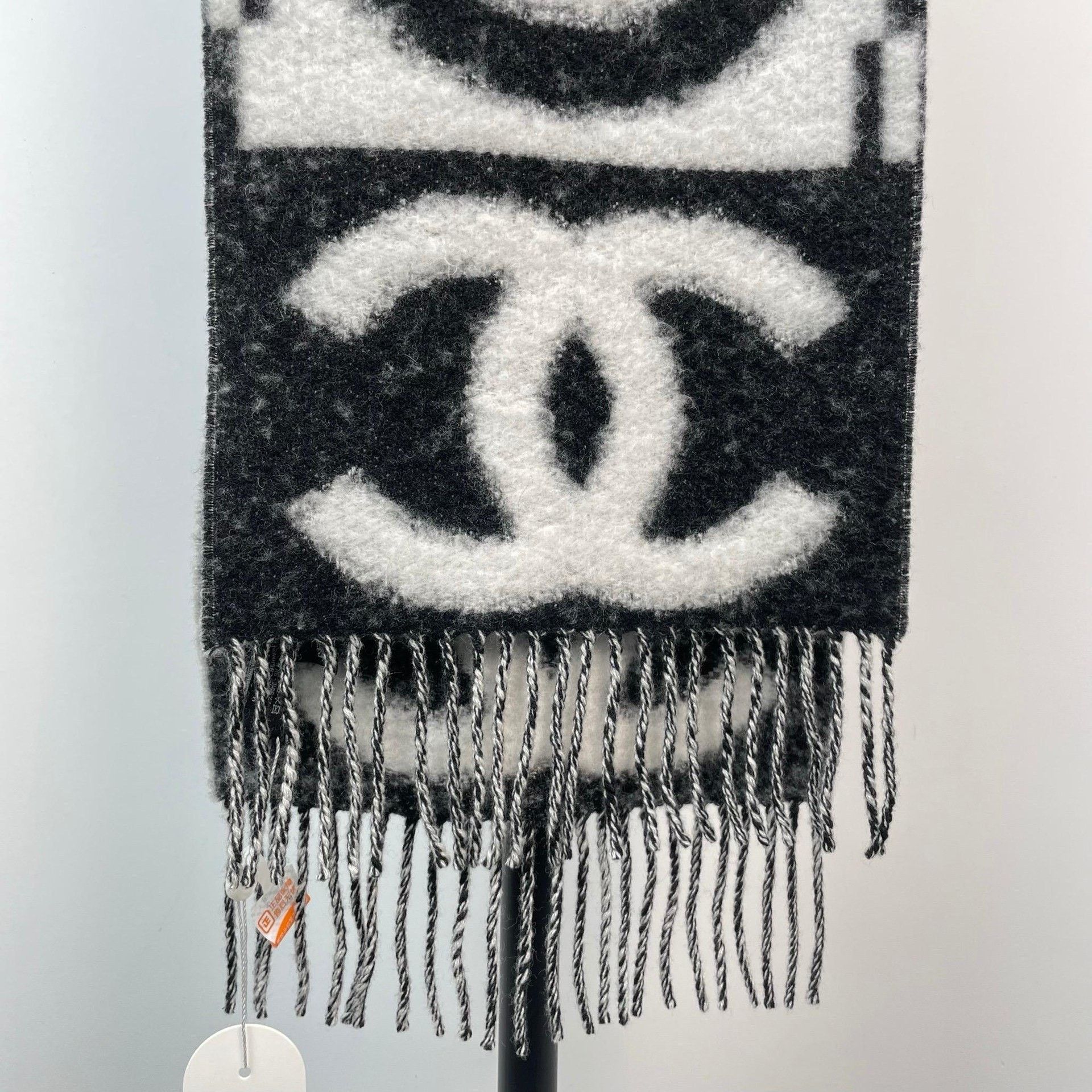 Chanel Chanel Black Scarf L Men Size ONE SIZE - 4 Thumbnail