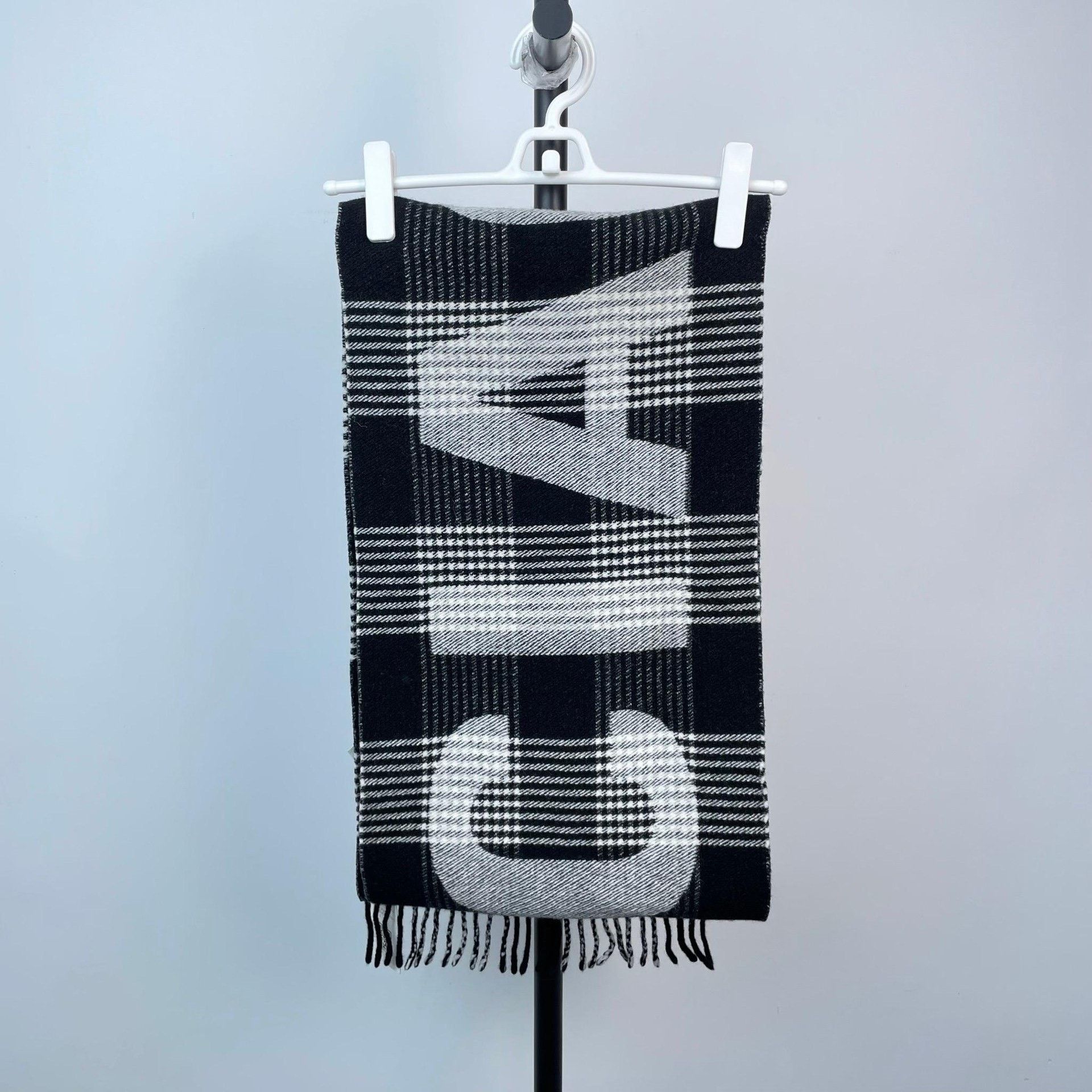 Balenciaga Balenciaga Multi Scarf 35 Men Size ONE SIZE - 5 Thumbnail