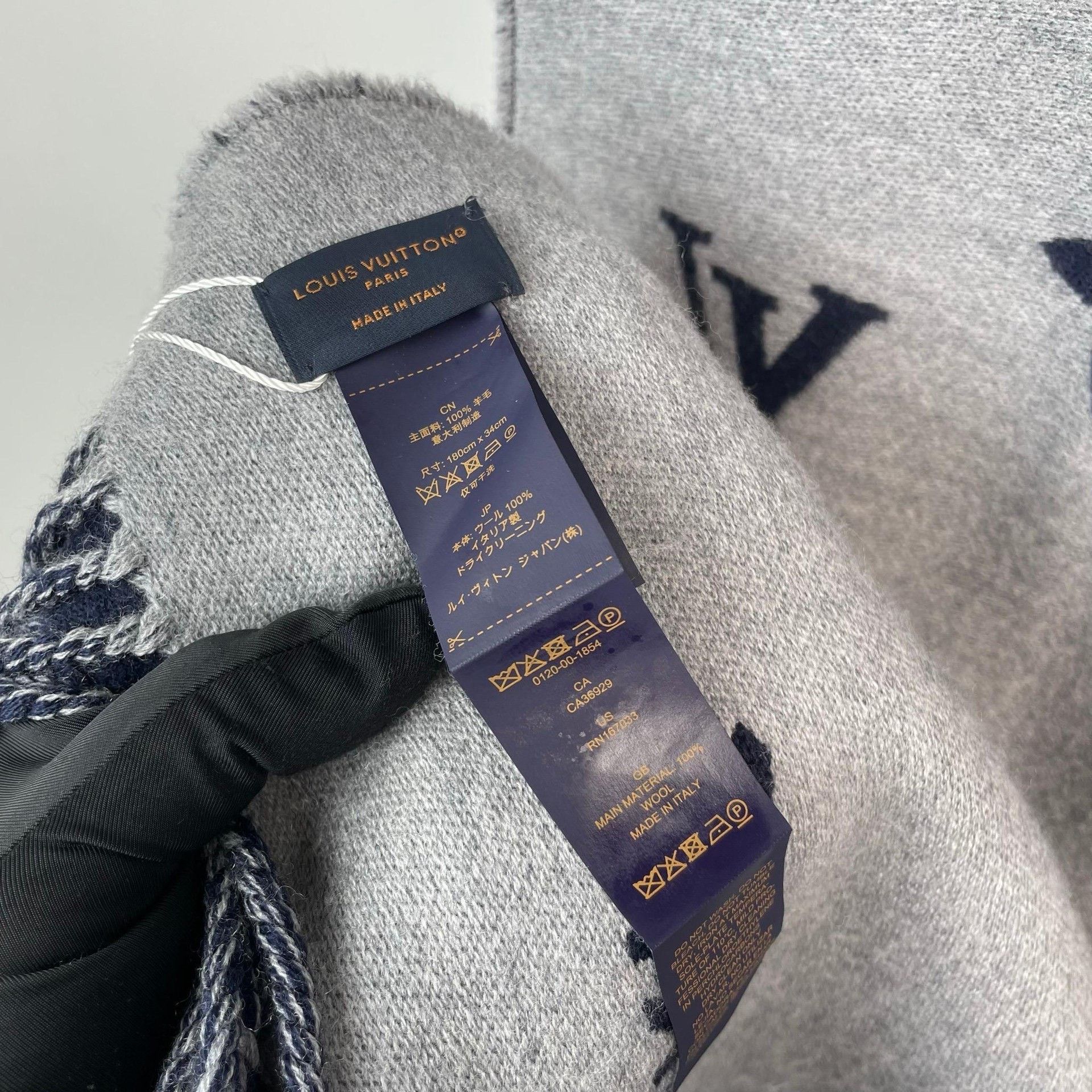 Louis Vuitton Louis Vuitton Blue Scarf 34 Men Size ONE SIZE - 5 Thumbnail