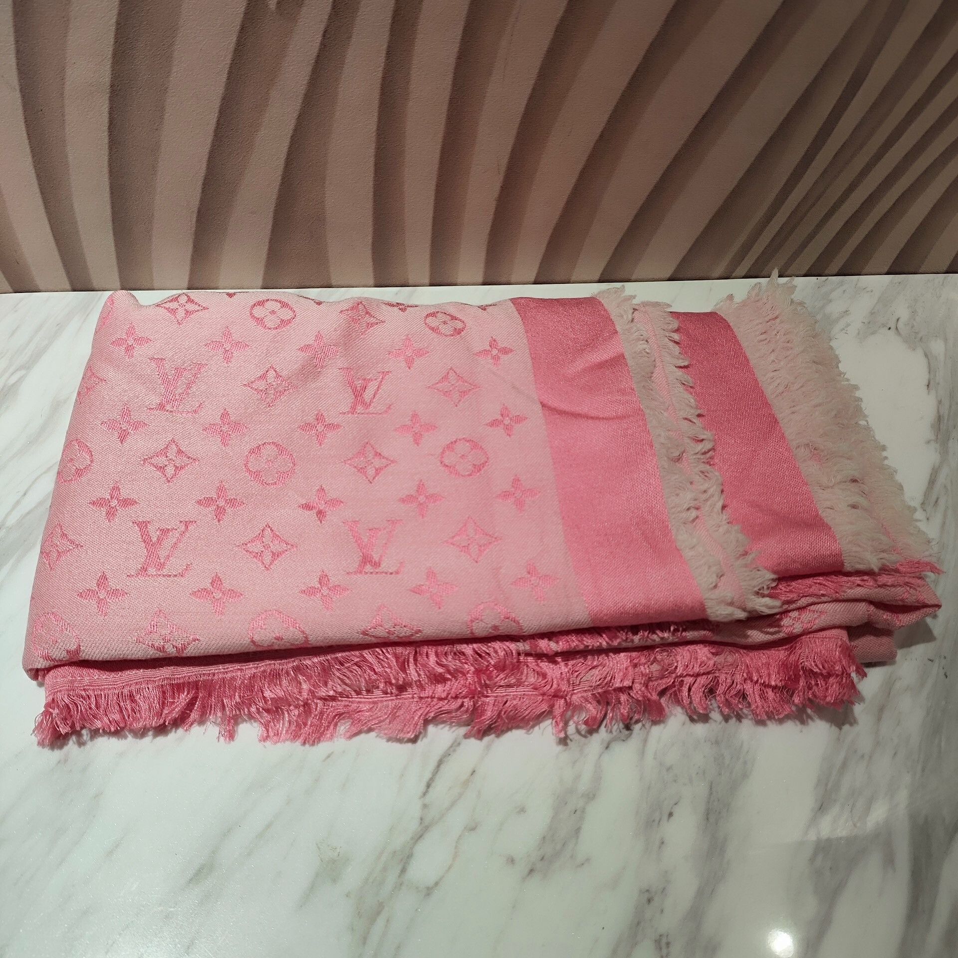 Louis Vuitton Louis Vuitton Pink Scarf XS Men Size ONE SIZE - 5 Thumbnail
