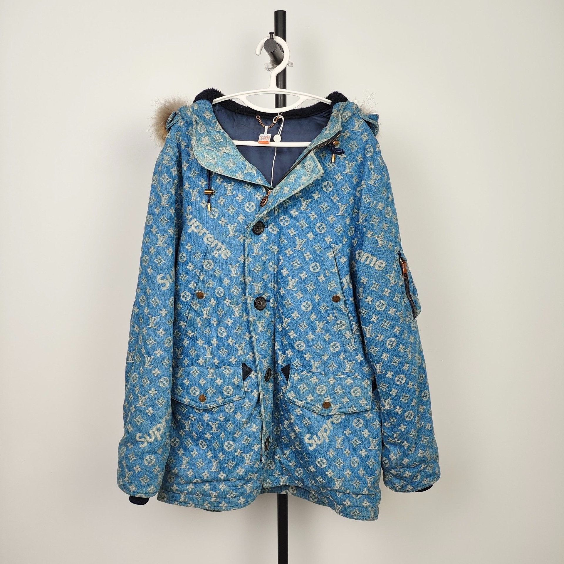 Louis Vuitton Louis Vuitton Heavy Coat 50 Men Size US XL / EU 56 / 4 - 9 Thumbnail