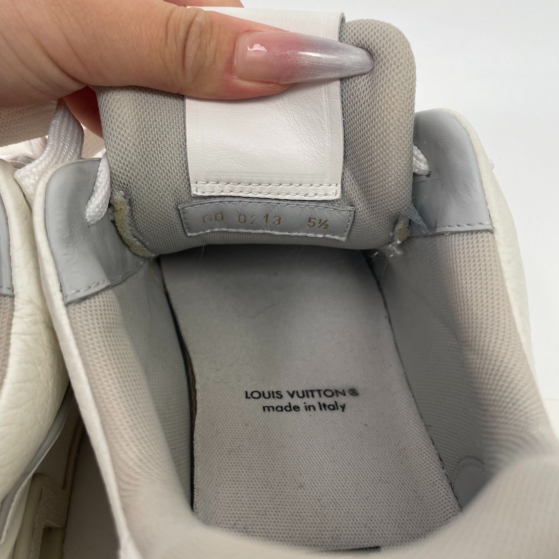 Louis Vuitton Louis Vuitton White Lowtop Sneakers 5.5 Men Size US 5.5 / EU 38 - 6 Thumbnail