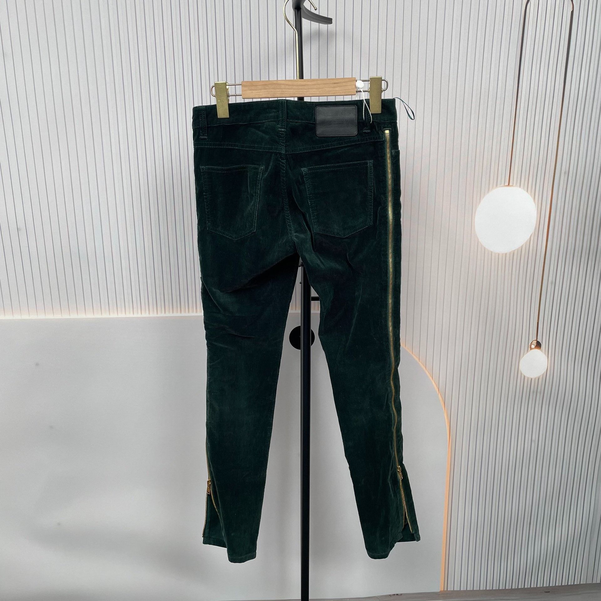 Louis Vuitton Louis Vuitton Green Casual Pants 36 Men Size US 36 / EU 52 - 2 Thumbnail