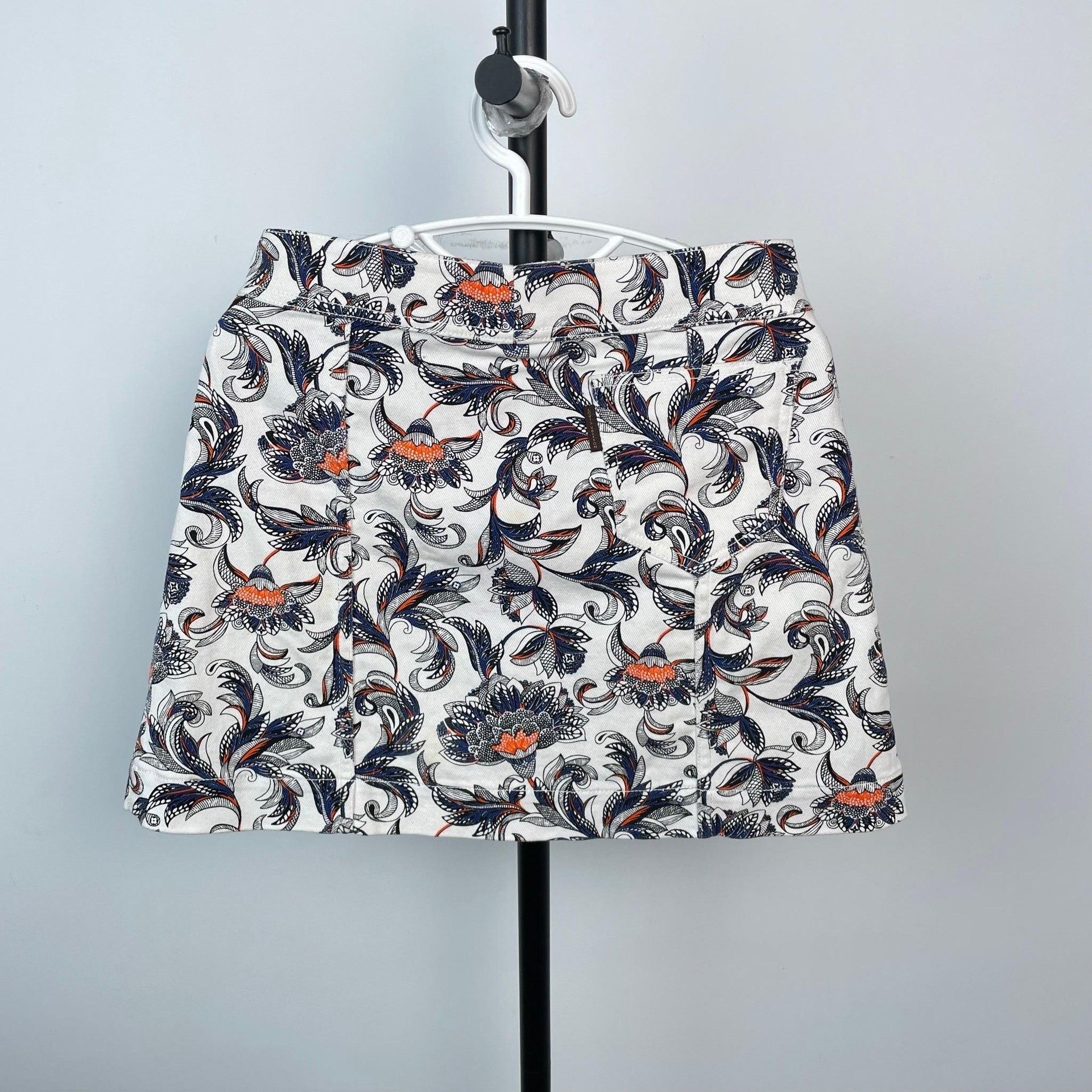 Louis Vuitton Louis Vuitton Blue Skirt 38 Women Size 38" / US 16 / IT 52 - 2 Thumbnail