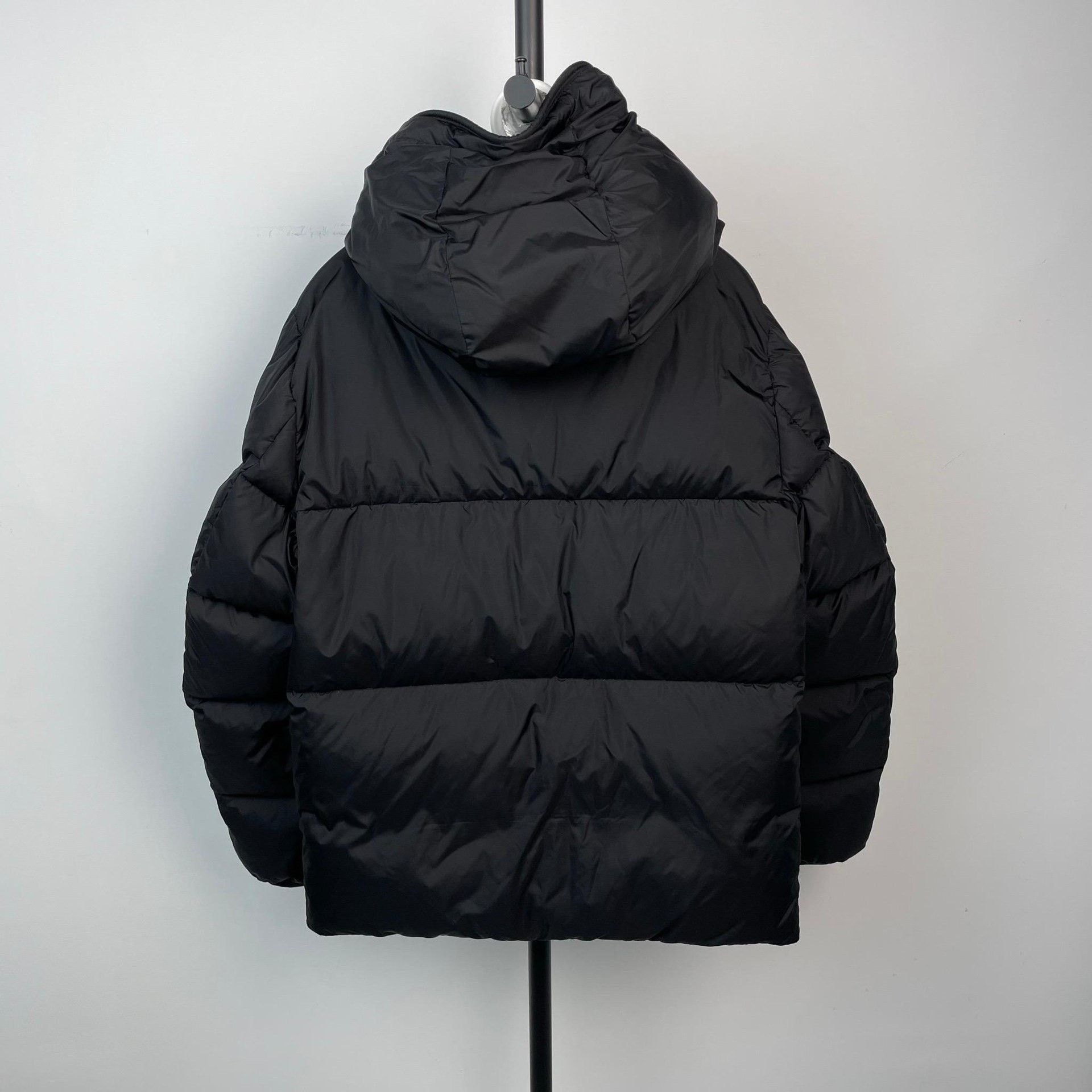 Moncler Moncler Embroidered Black Heavy Coat S Men Size US S / EU 44-46 / 1 - 2 Thumbnail