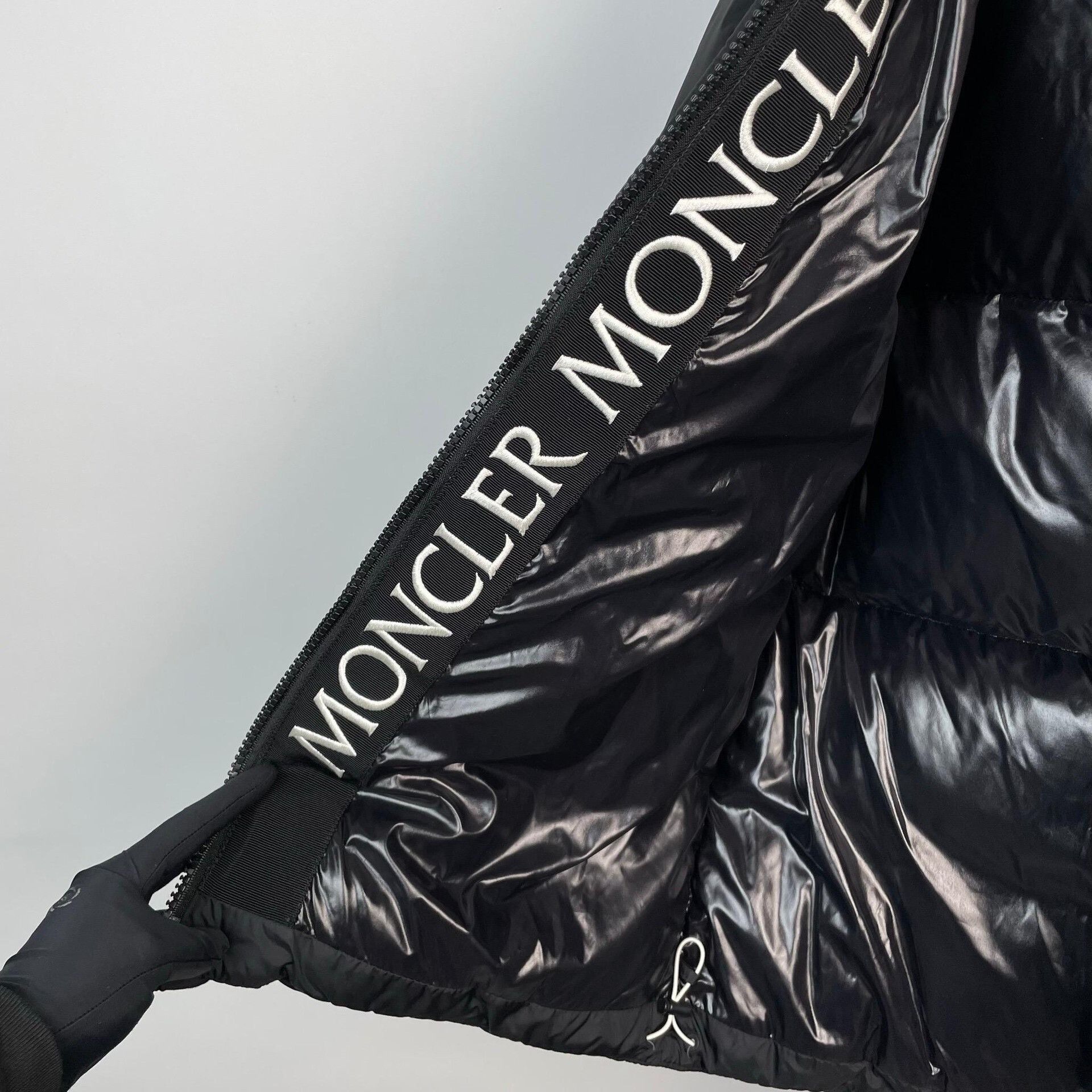 Moncler Moncler Embroidered Black Heavy Coat S Men Size US S / EU 44-46 / 1 - 4 Thumbnail