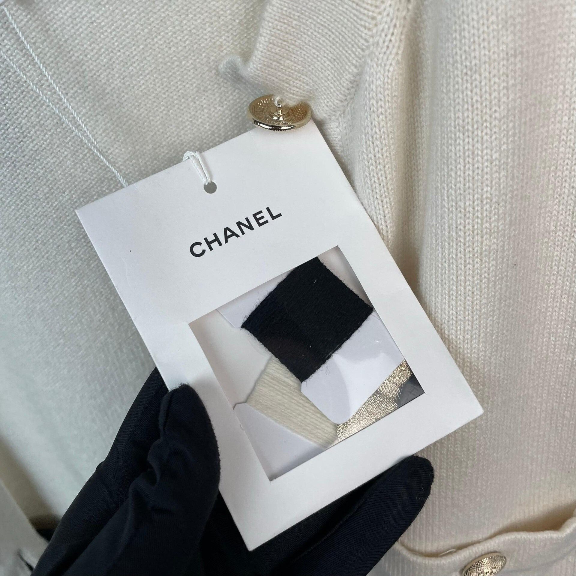 Chanel Chanel Multi Sweater S Women Size S / US 4 / IT 40 - 3 Thumbnail