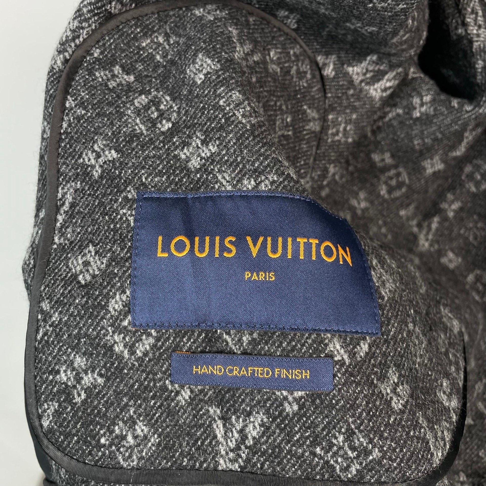 Louis Vuitton Louis Vuitton Gray Light Jacket 50 Men Size US XL / EU 56 / 4 - 9 Thumbnail