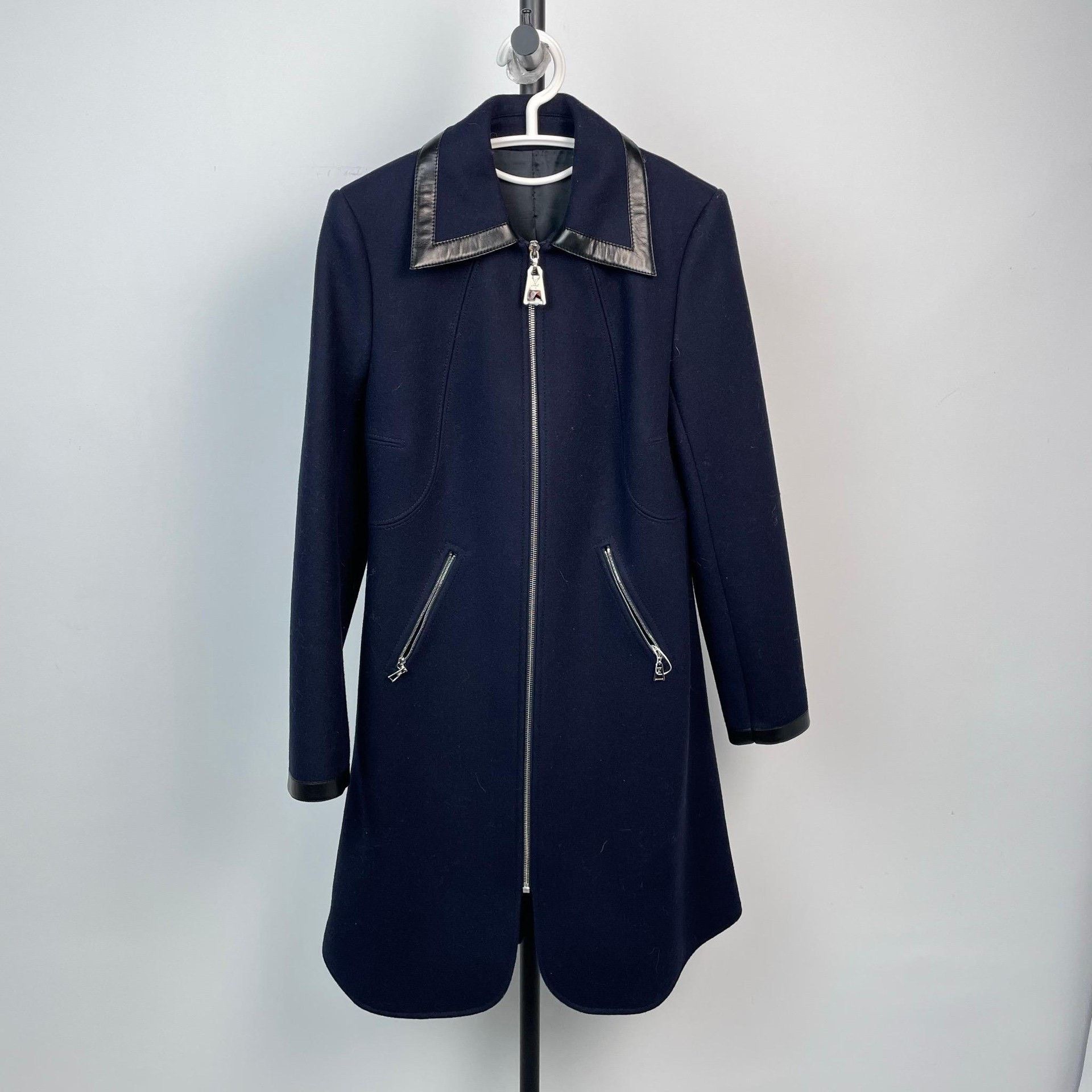 Louis Vuitton Louis Vuitton Blue Coat S Women Size S / US 4 / IT 40 - 9 Thumbnail
