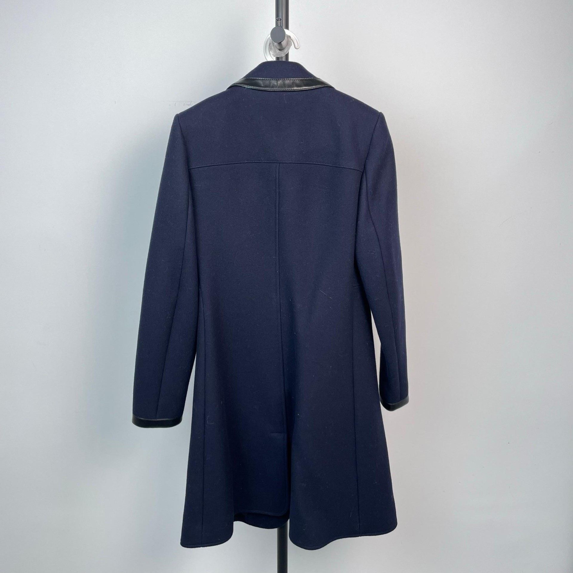 Louis Vuitton Louis Vuitton Blue Coat S Women Size S / US 4 / IT 40 - 5 Thumbnail
