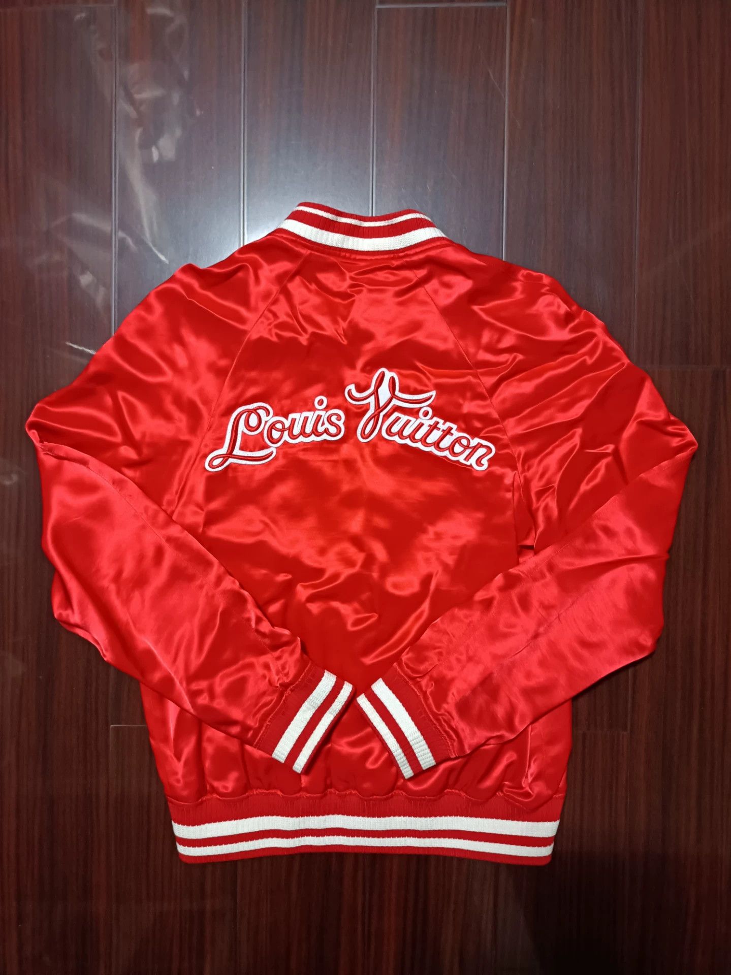 Visvim Louis Vuitton Red Satin Embroidered Logo Jacket SS18 Size US M / EU 48-50 / 2 - 5 Thumbnail