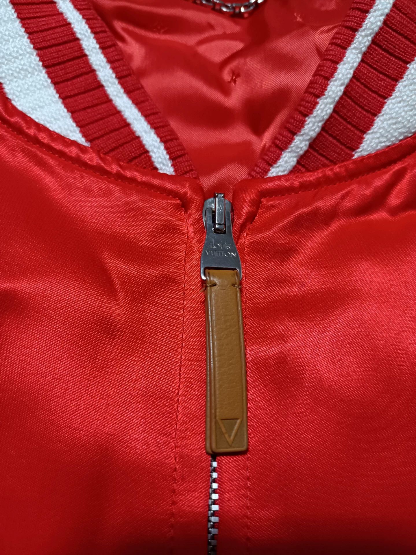 Visvim Louis Vuitton Red Satin Embroidered Logo Jacket SS18 Size US M / EU 48-50 / 2 - 2 Thumbnail