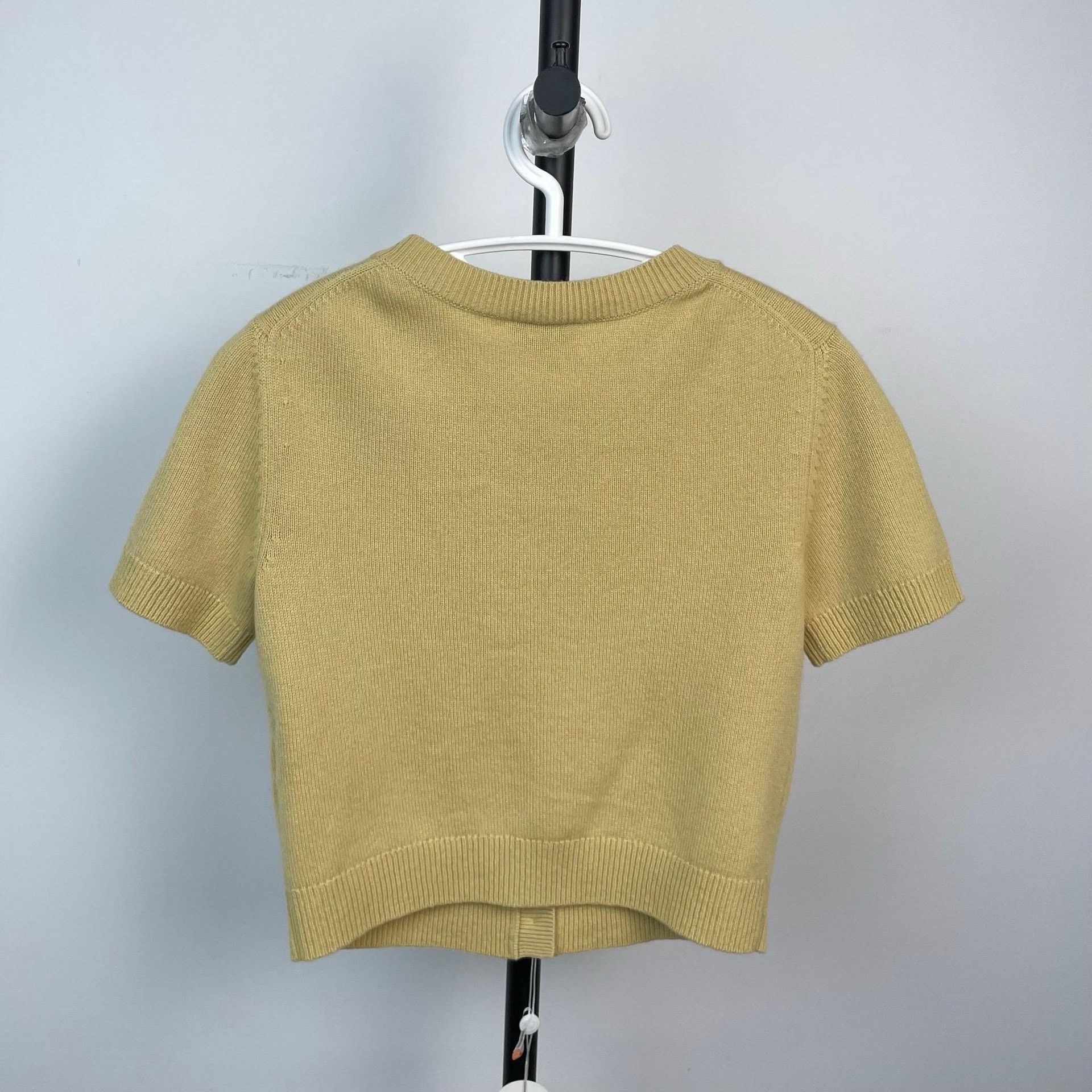 Chanel Chanel Yellow Sweater 22 Women Size XS / US 0-2 / IT 36-38 - 2 Thumbnail