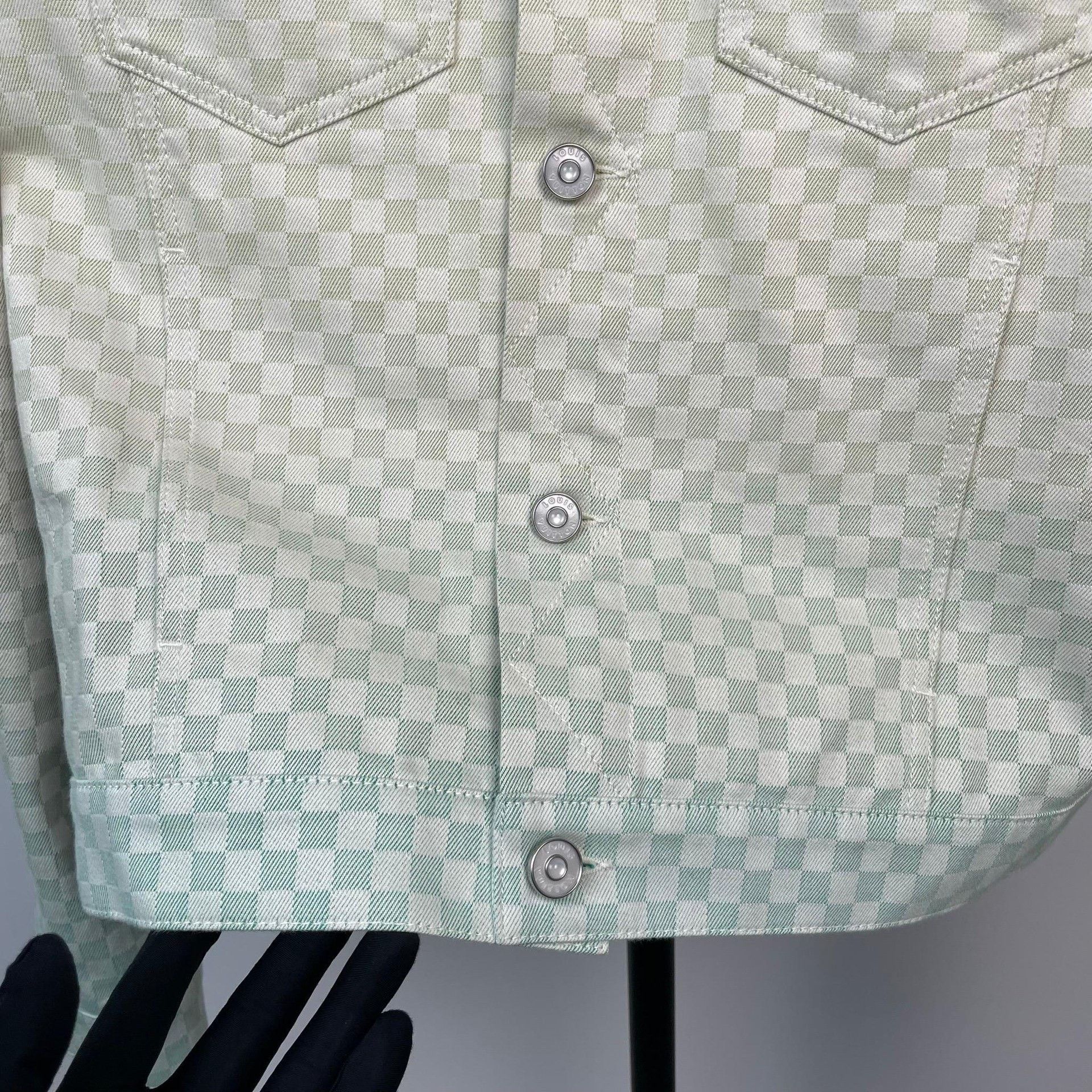 Louis Vuitton Louis Vuitton Multi Item 46 Men Size US L / EU 52-54 / 3 - 4 Thumbnail