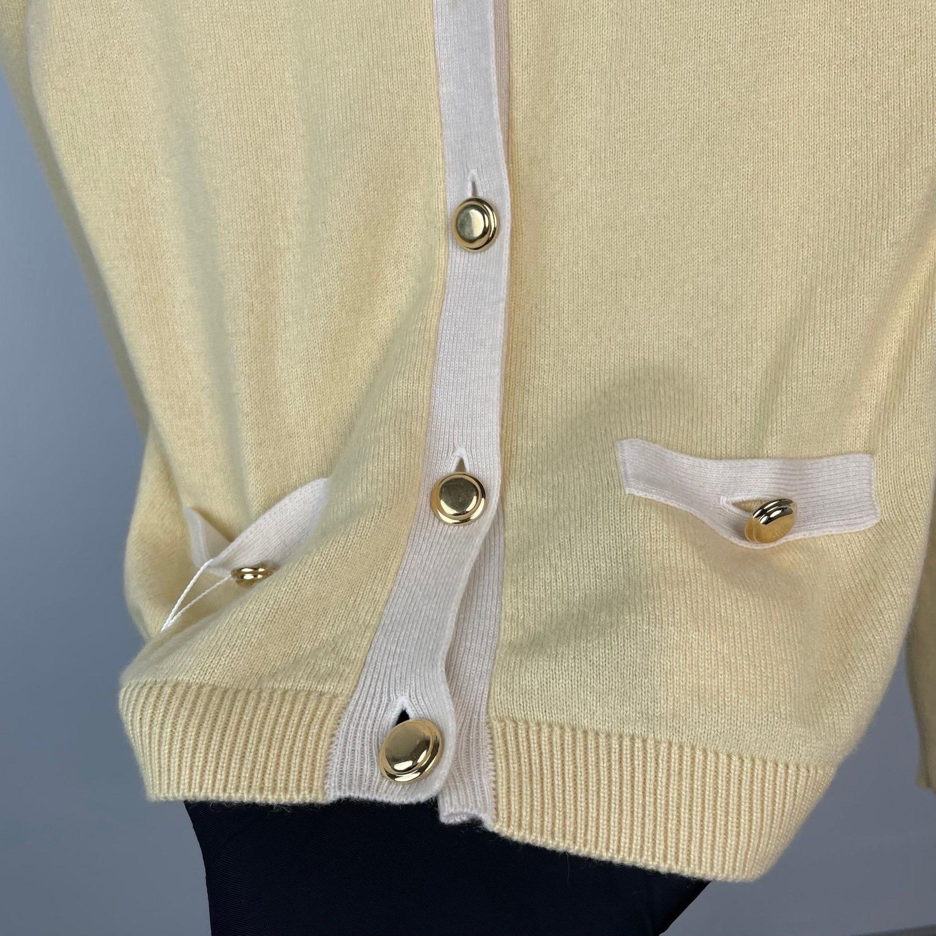 Miu Miu Miu Miu Yellow Sweater 24 Women Size XS / US 0-2 / IT 36-38 - 3 Thumbnail