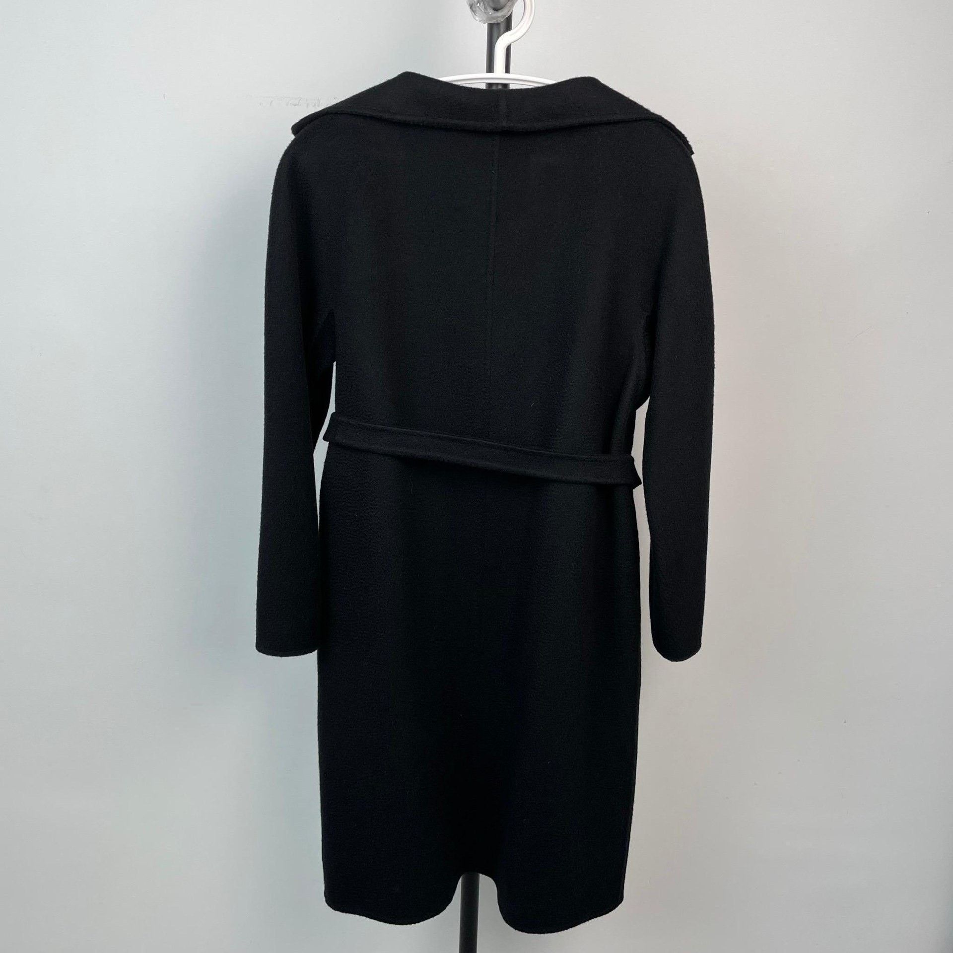 Max Mara Max Mara Black Coat 34 Women Size XS / US 0-2 / IT 36-38 - 2 Thumbnail