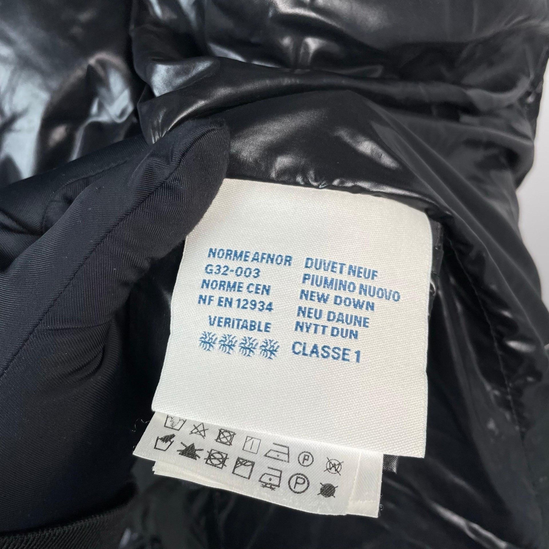 Moncler Moncler Down Black Down Jacket M Women Size M / US 6-8 / IT 42-44 - 9 Thumbnail