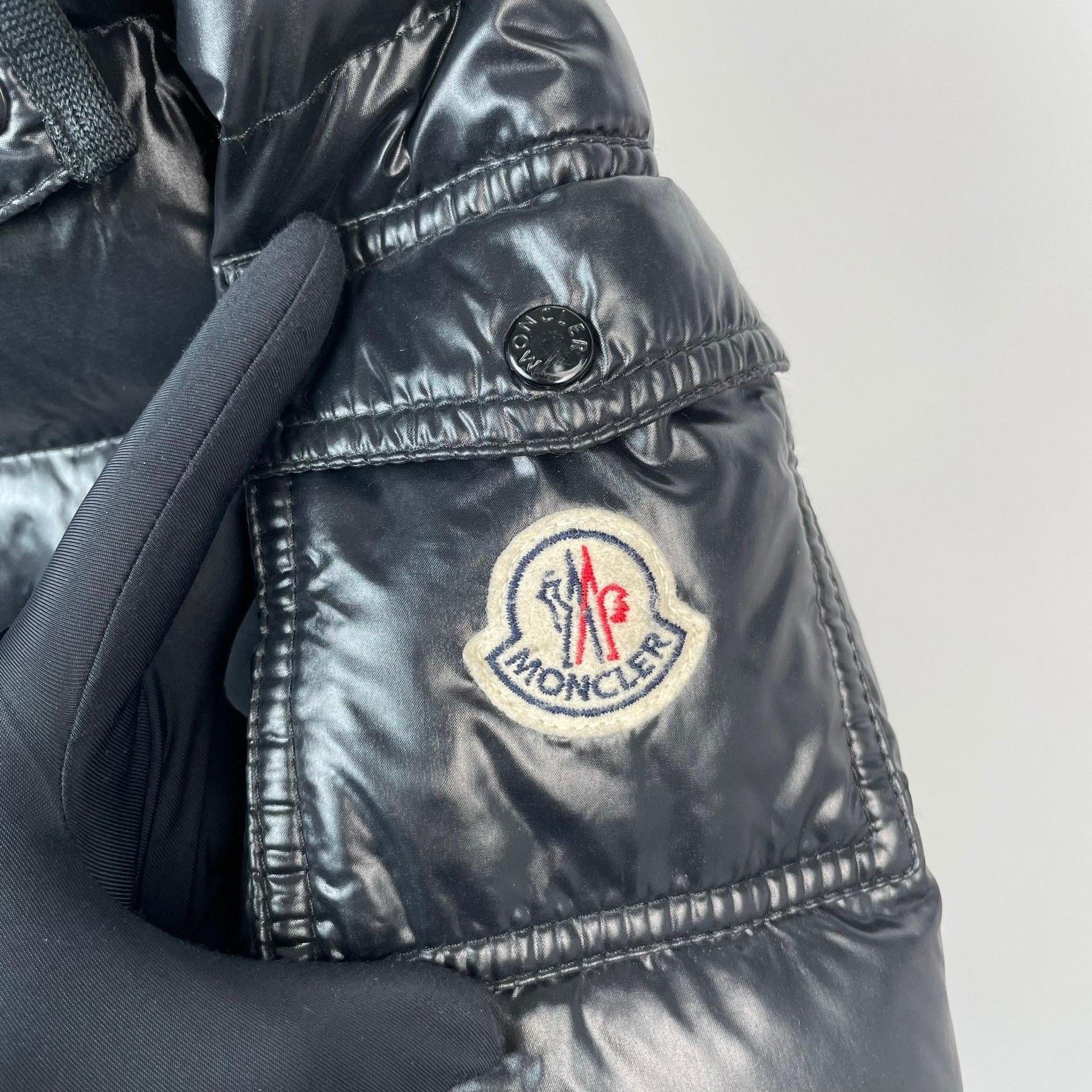 Moncler Moncler Down Black Down Jacket M Women Size M / US 6-8 / IT 42-44 - 3 Thumbnail