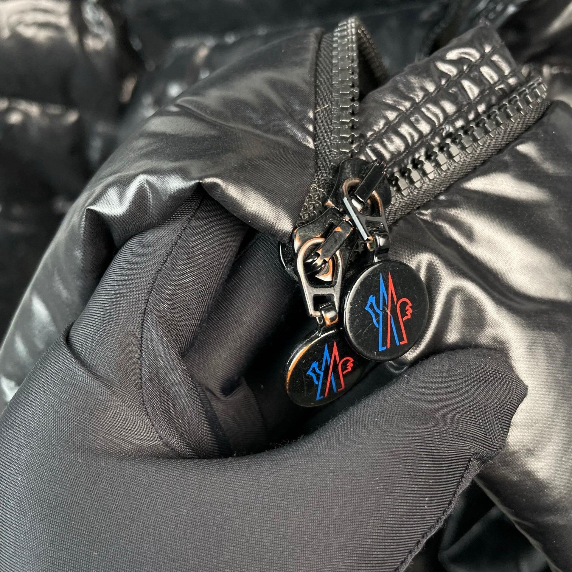 Moncler Moncler Down Black Down Jacket M Women Size M / US 6-8 / IT 42-44 - 5 Thumbnail