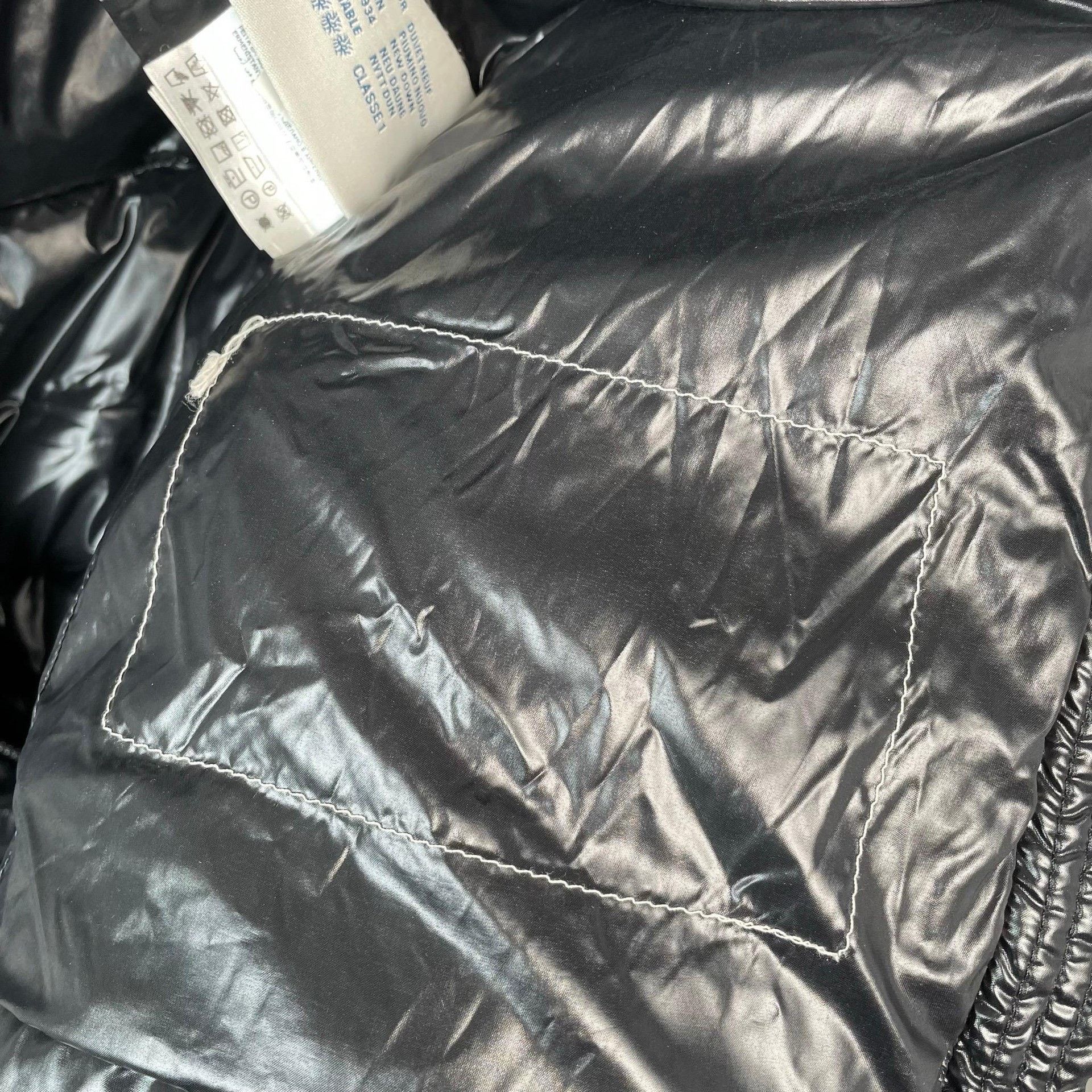 Moncler Moncler Down Black Down Jacket M Women Size M / US 6-8 / IT 42-44 - 6 Thumbnail