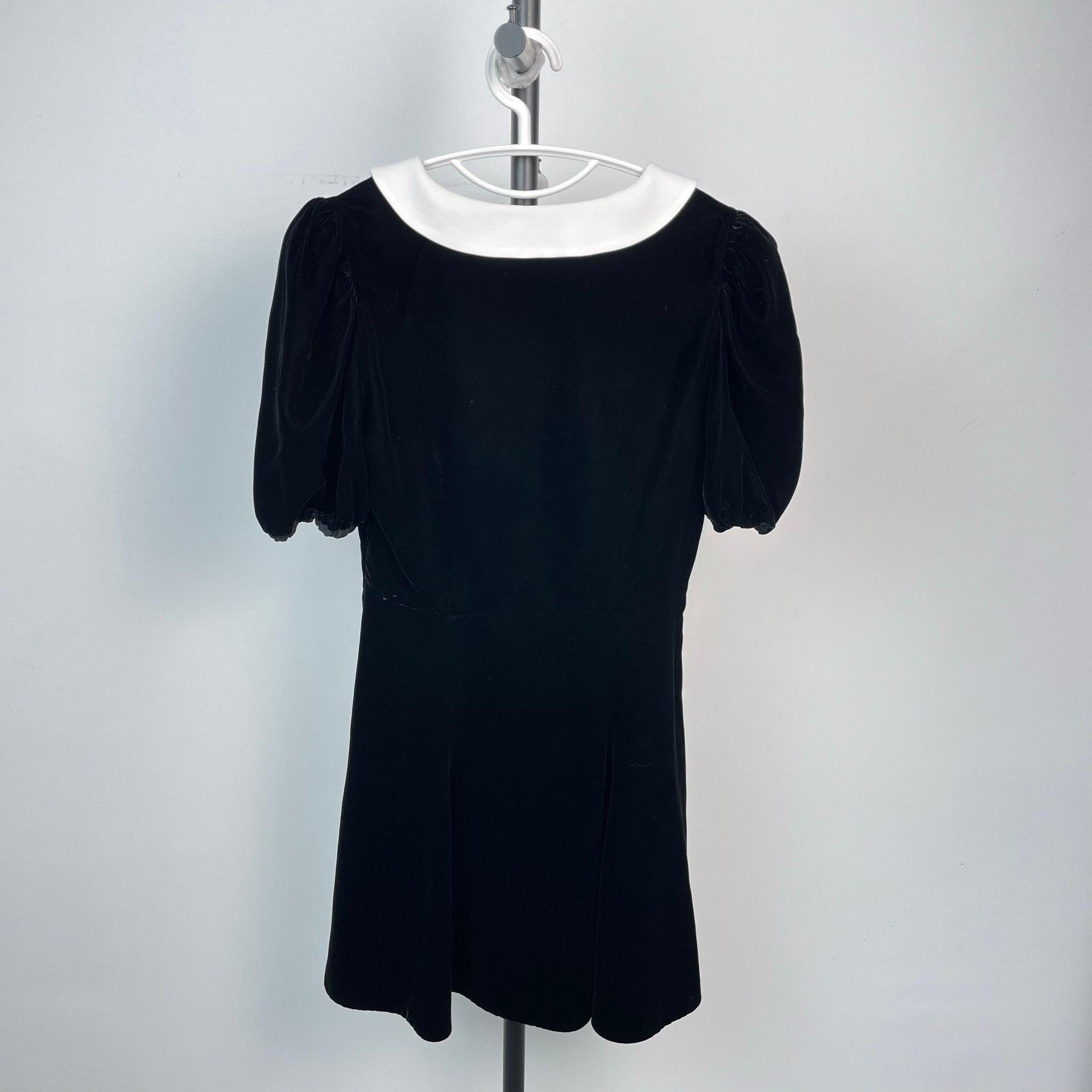 Miu Miu Miu Miu Velvet Black Dress 40 Women Size M / US 6-8 / IT 42-44 - 3 Thumbnail