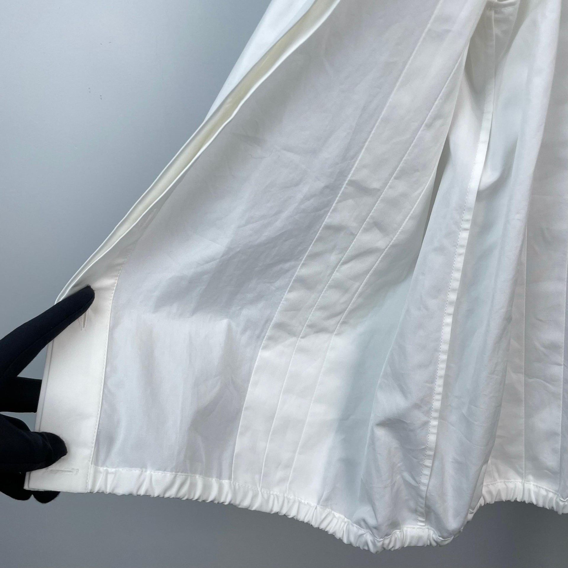 Louis Vuitton Louis Vuitton White Button Up M Women Size M / US 6-8 / IT 42-44 - 8 Thumbnail