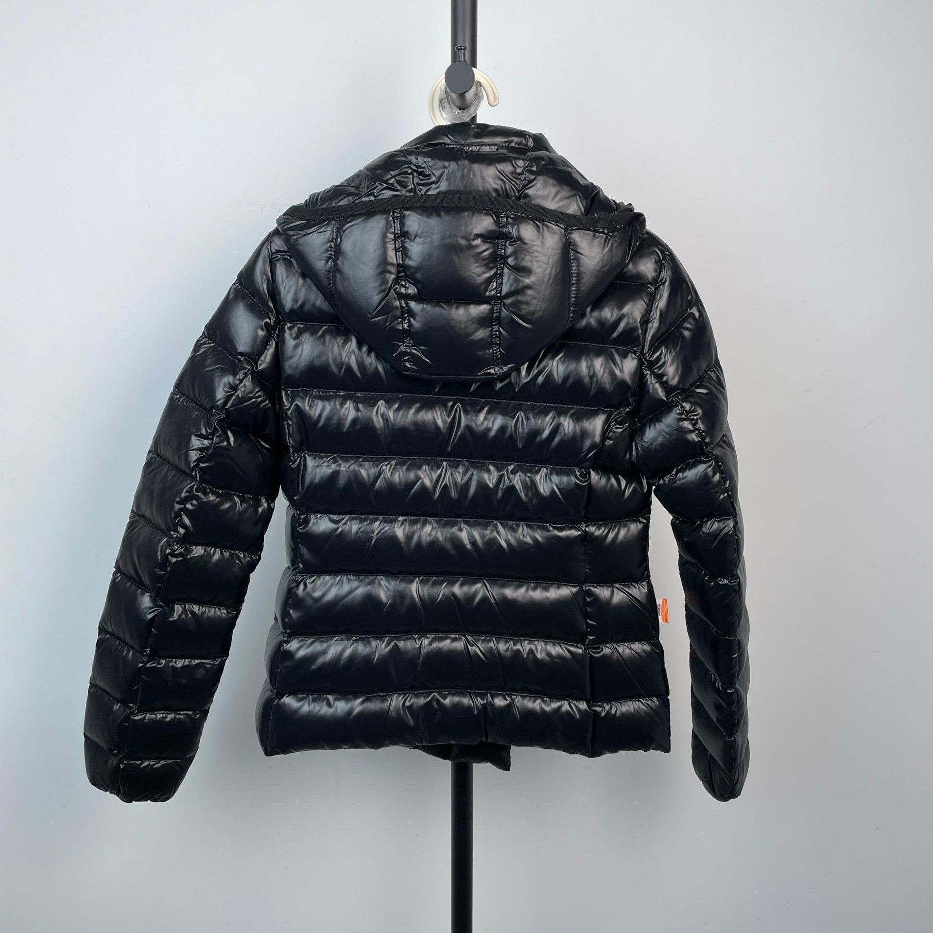 Moncler Moncler Black Down Jacket L Women Size L / US 10 / IT 46 - 2 Thumbnail